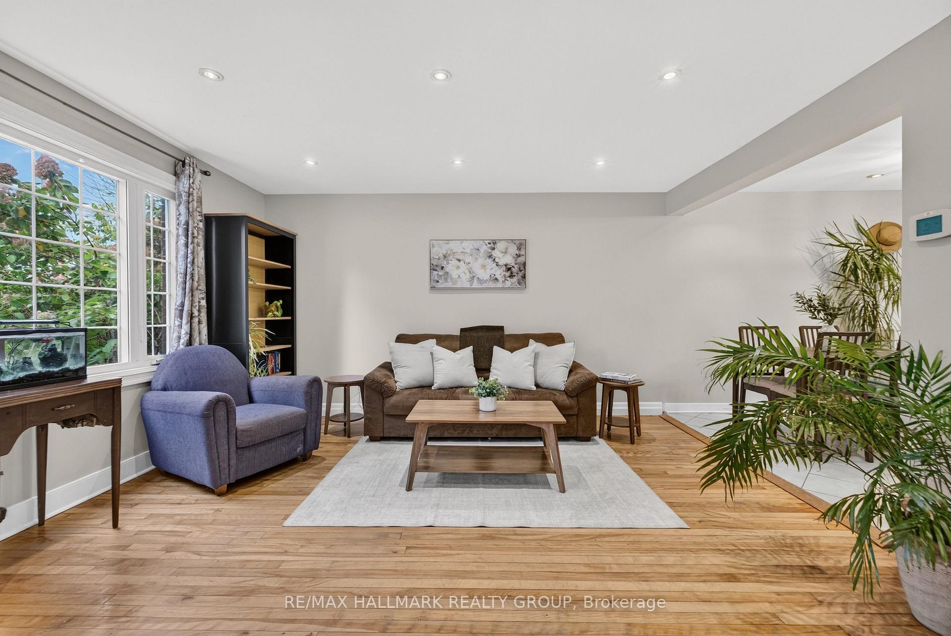 Photo 5 of 1246 Summerville Avenue, Ottawa, Carlington — HOMEH