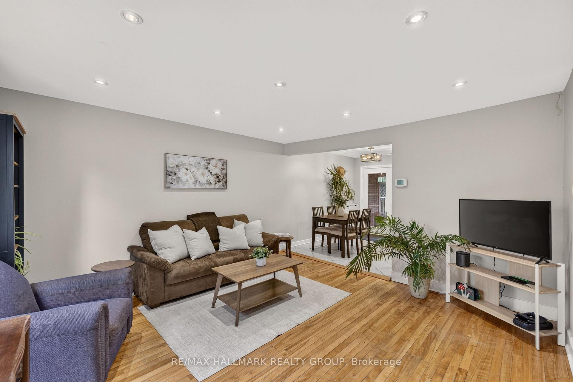 Photo 6 of 1246 Summerville Avenue, Ottawa, Carlington — HOMEH