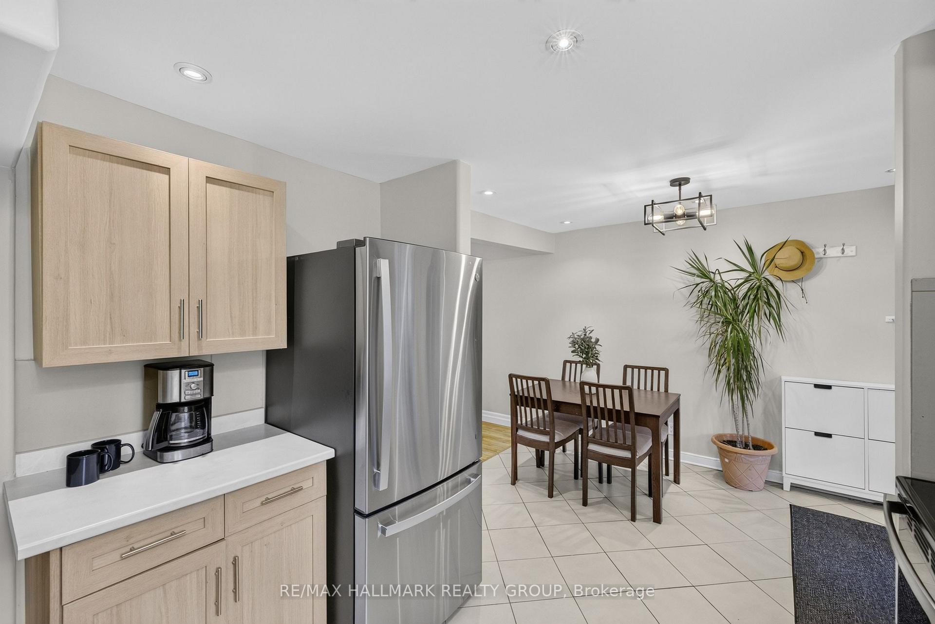 Photo 13 of 1246 Summerville Avenue, Ottawa, Carlington — HOMEH