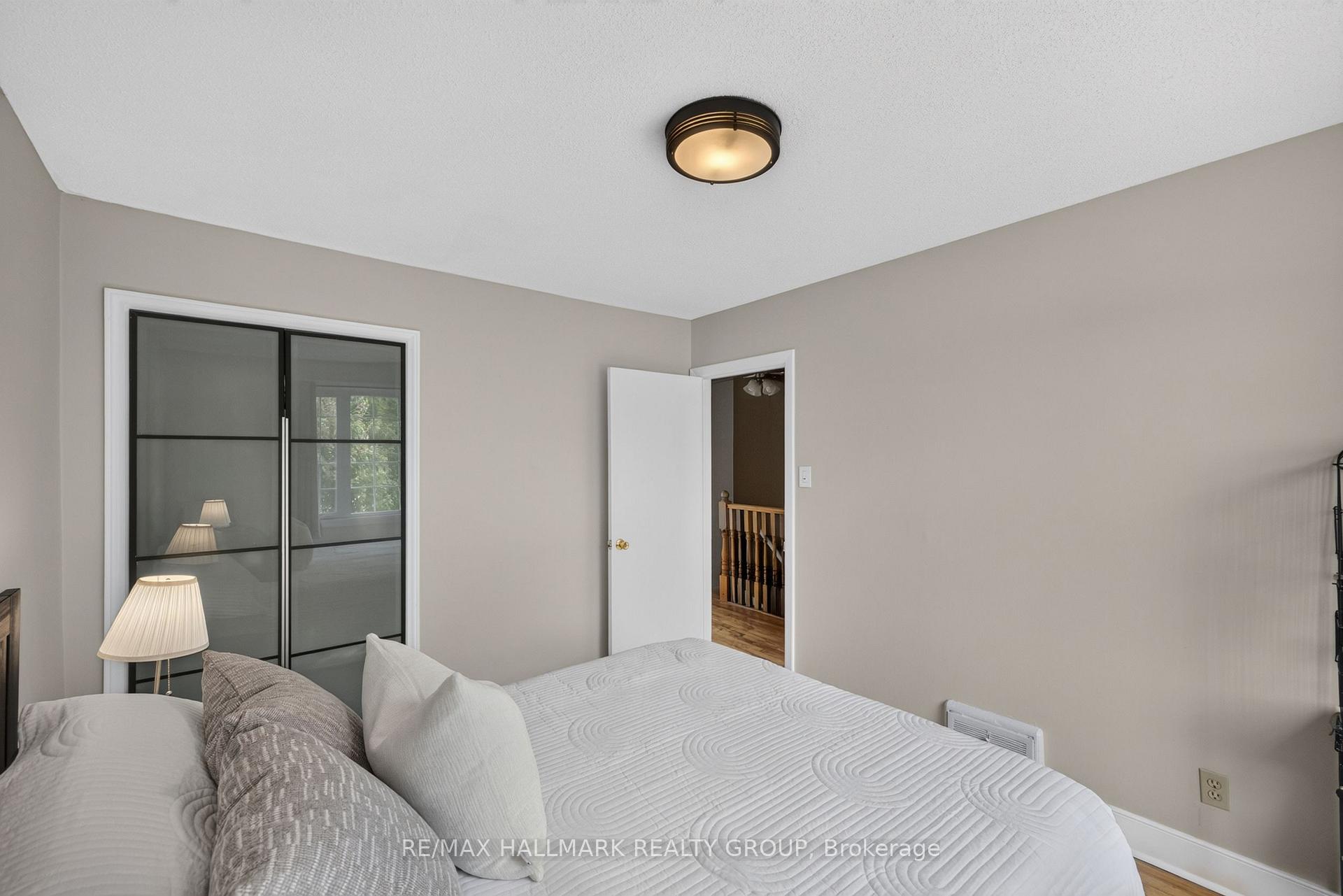 Photo 15 of 1246 Summerville Avenue, Ottawa, Carlington — HOMEH