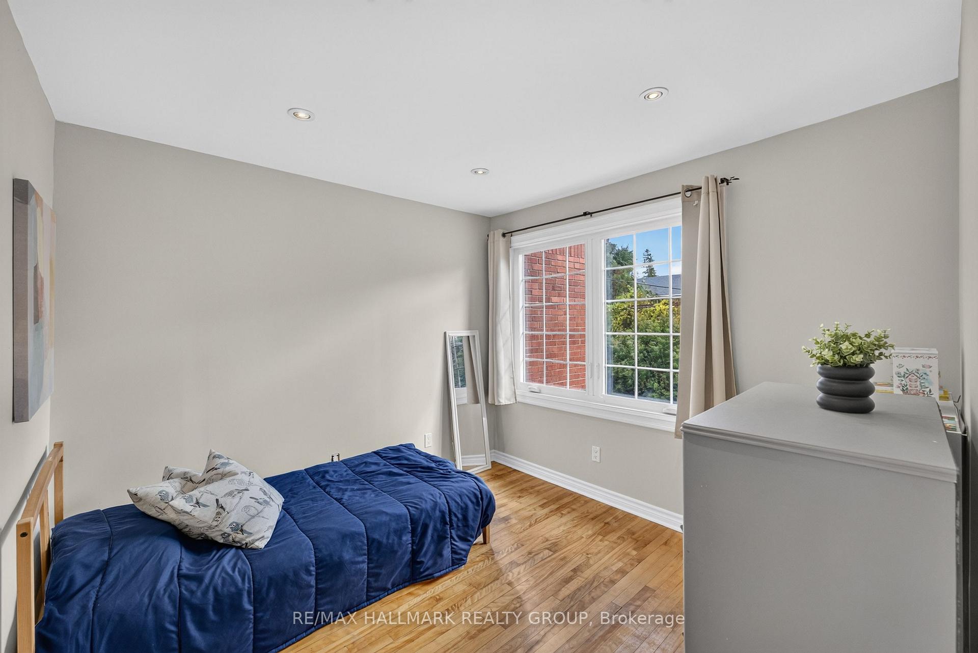 Photo 16 of 1246 Summerville Avenue, Ottawa, Carlington — HOMEH