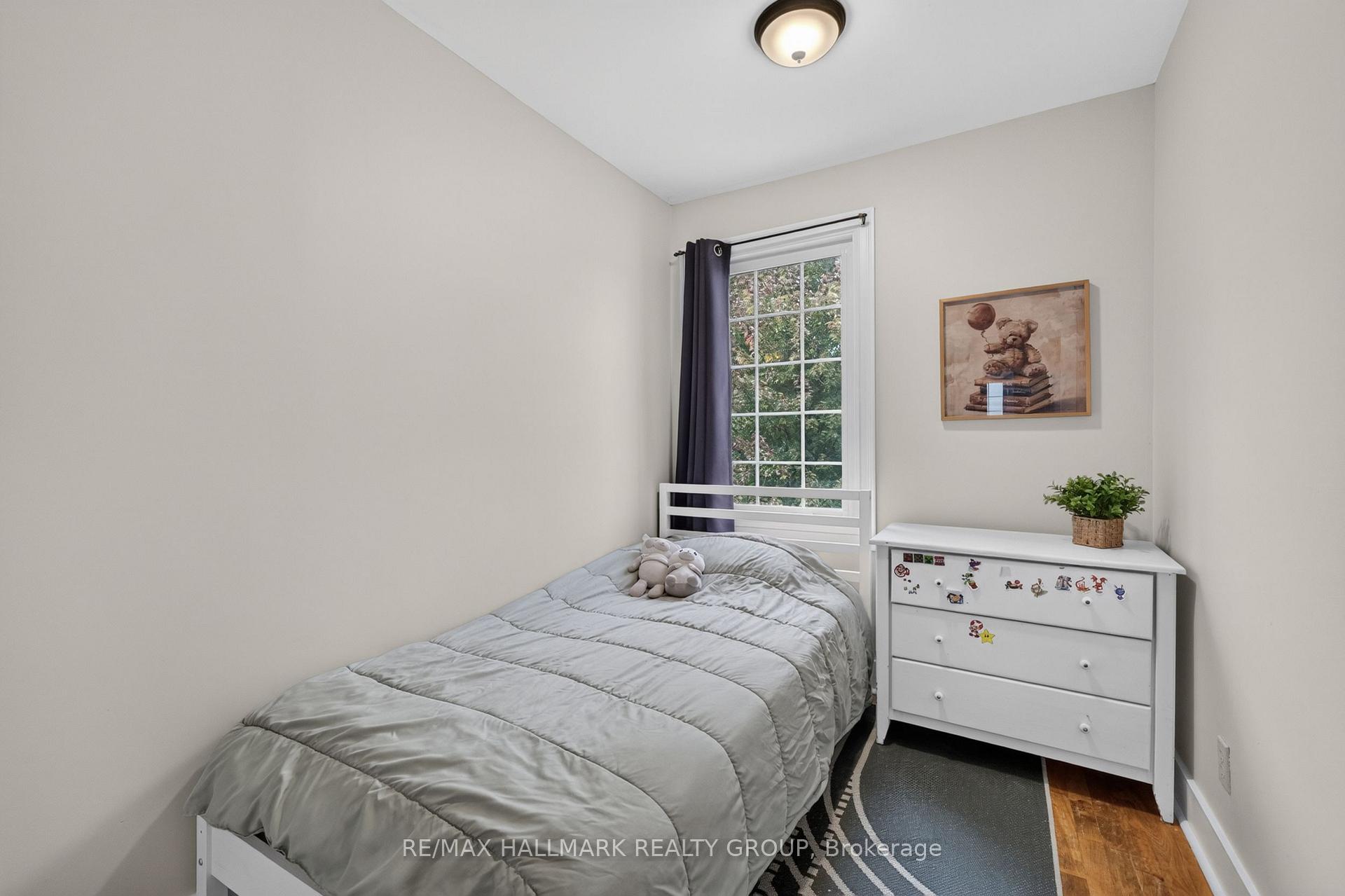 Photo 17 of 1246 Summerville Avenue, Ottawa, Carlington — HOMEH