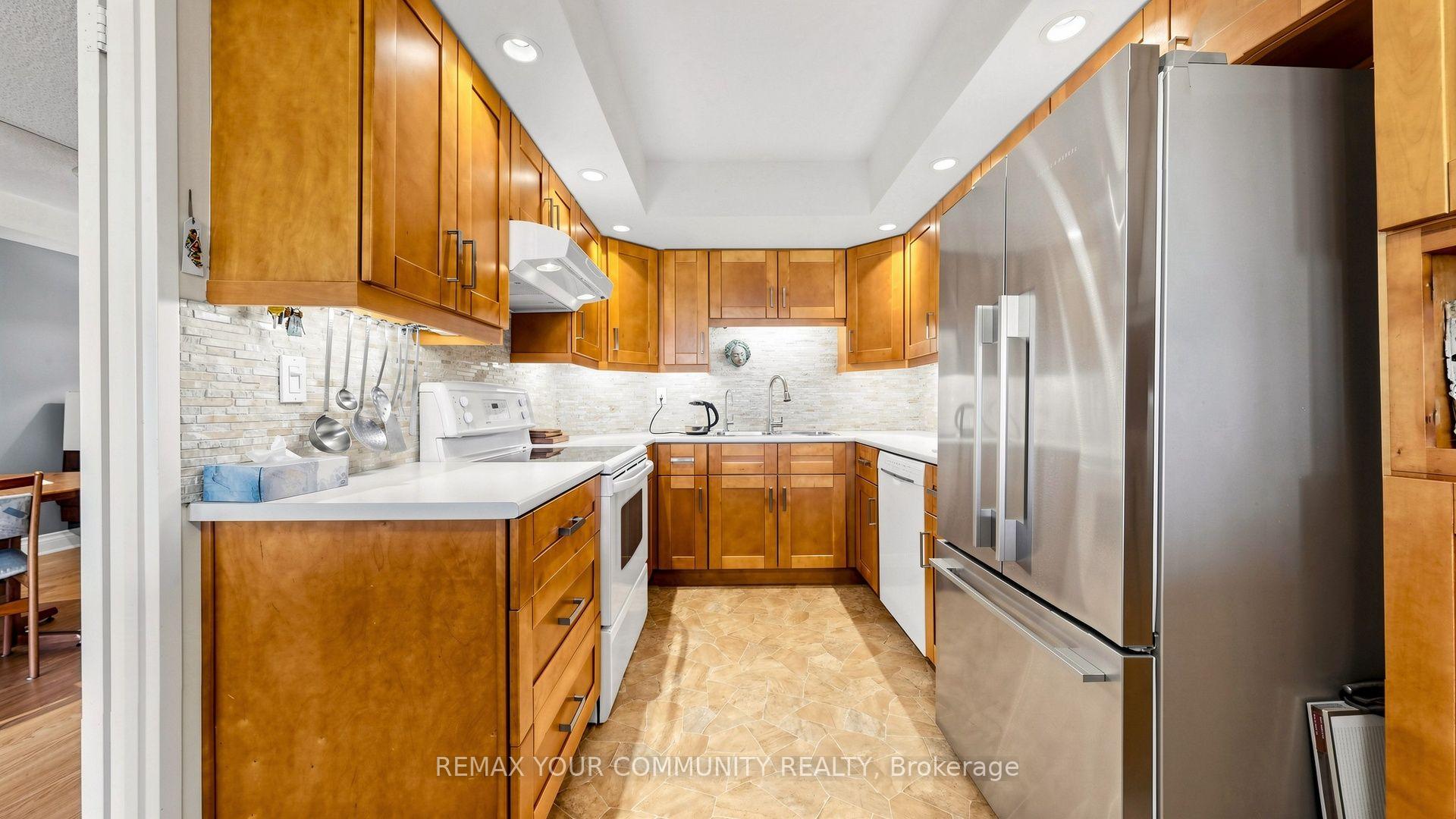 Photo 12 of Unit 413, 5 Weldrick Road W, Richmond Hill, North Richvale — HOMEH