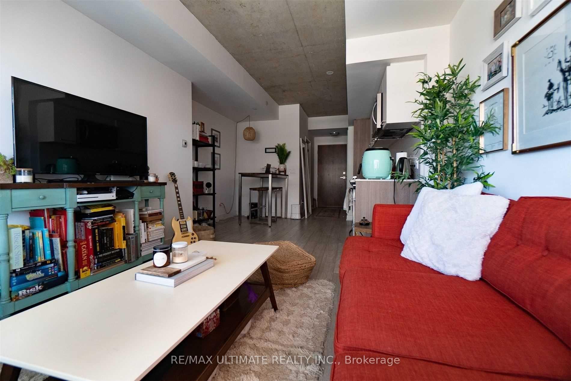 Photo 4 of Unit 403, 15 Baseball Place, Toronto, South Riverdale — HOMEH