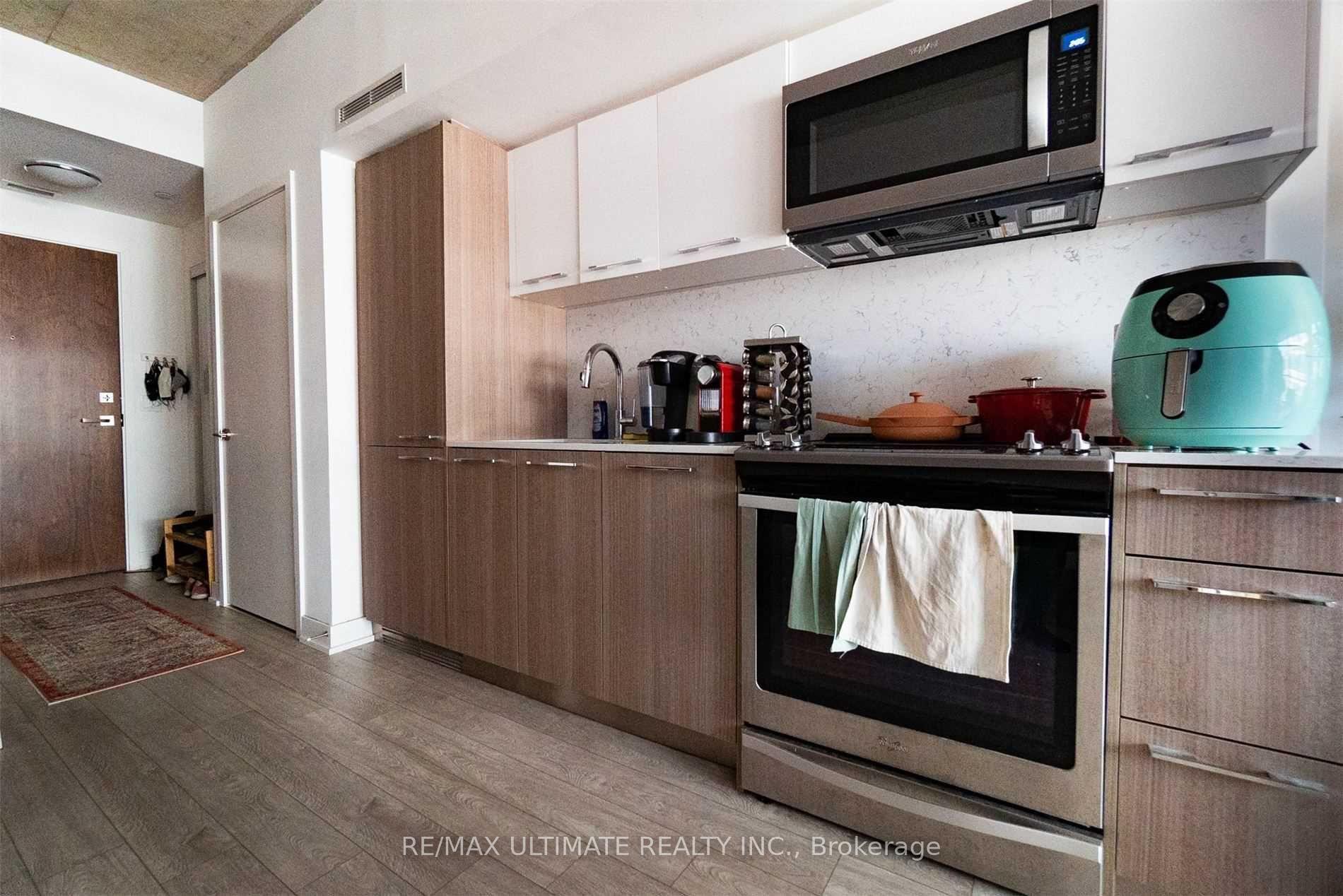 Photo 5 of Unit 403, 15 Baseball Place, Toronto, South Riverdale — HOMEH
