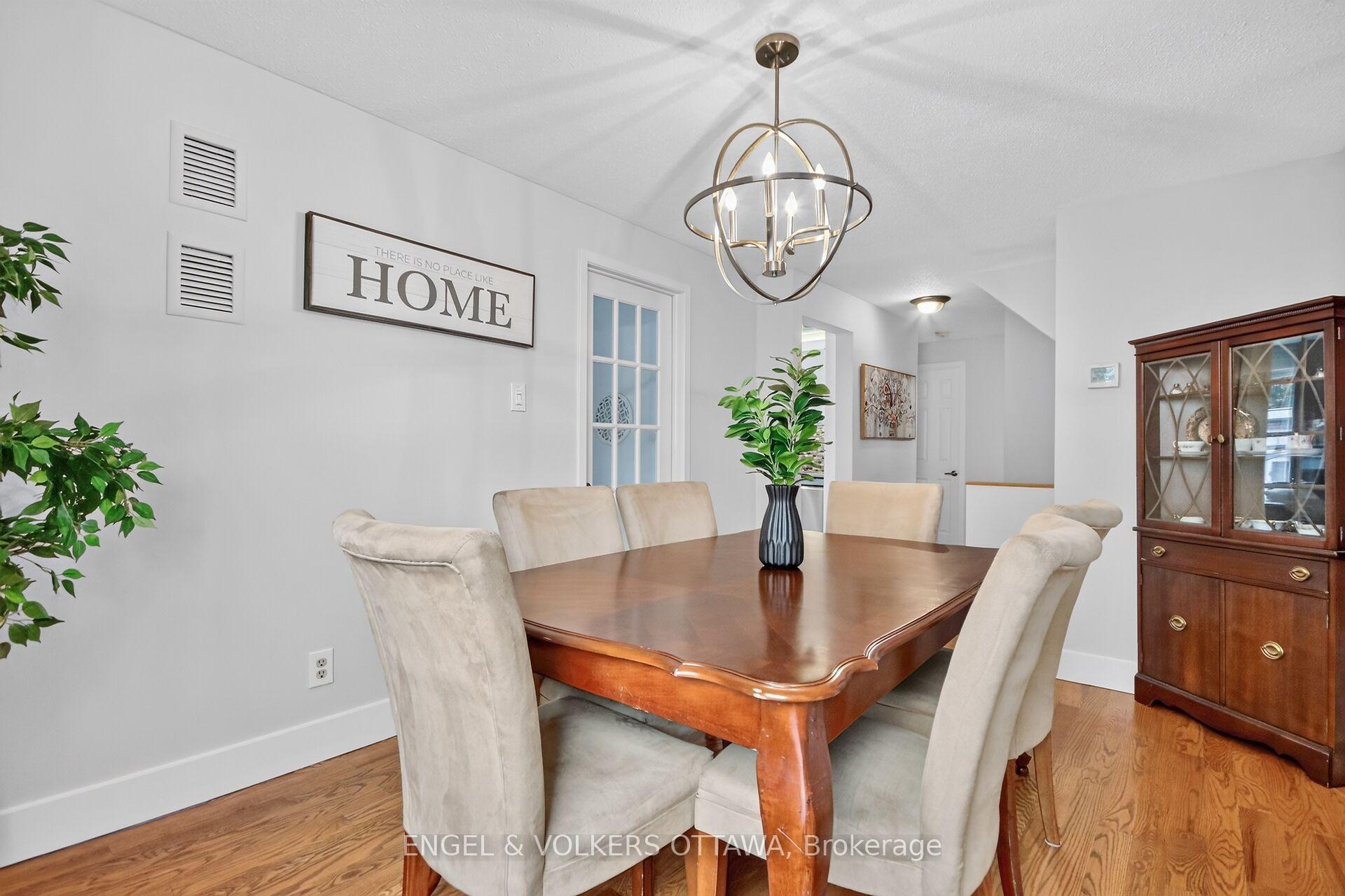 Photo 10 of 138 Sherway Drive, Ottawa, Barrhaven - Pheasant Run — HOMEH
