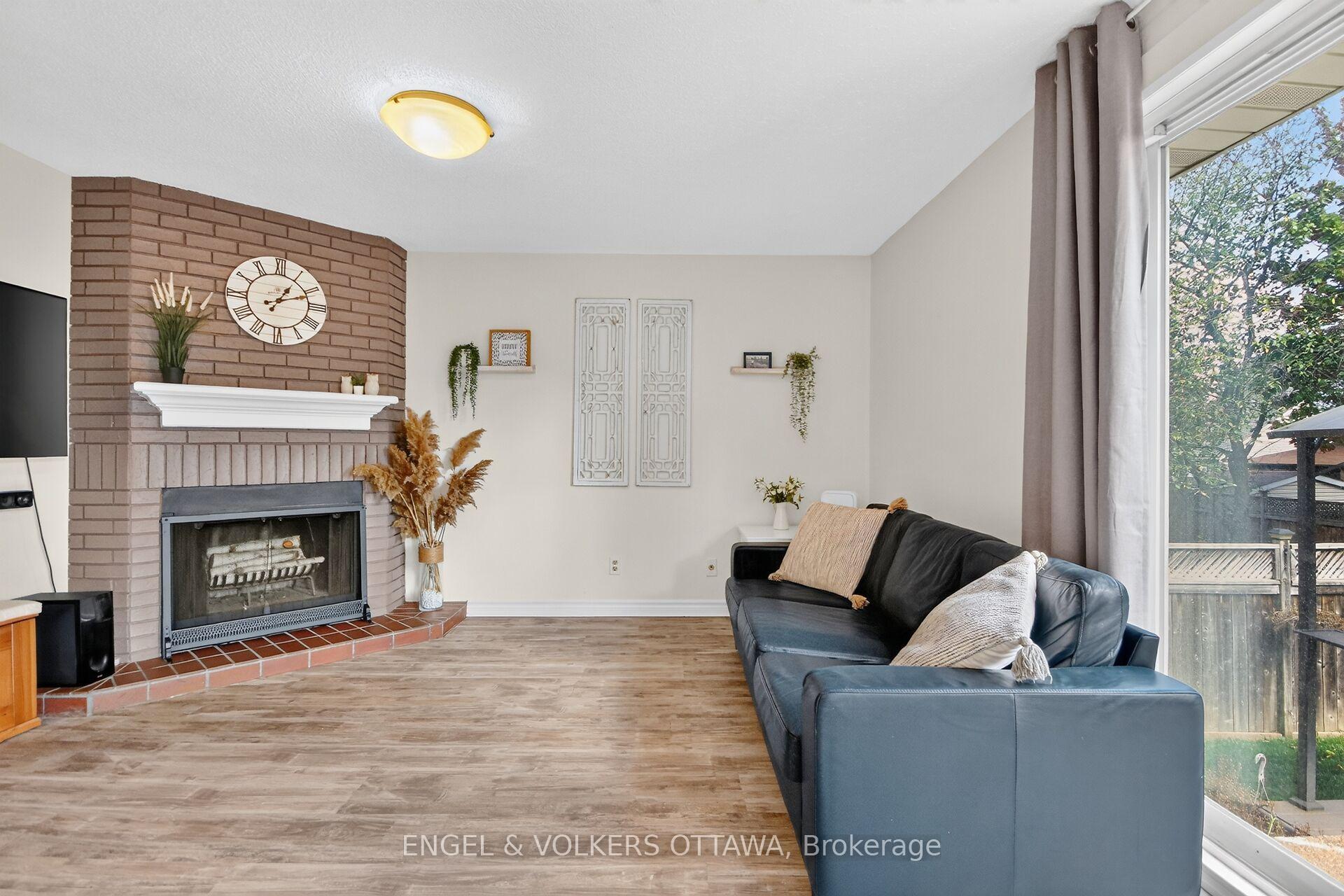 Photo 16 of 138 Sherway Drive, Ottawa, Barrhaven - Pheasant Run — HOMEH