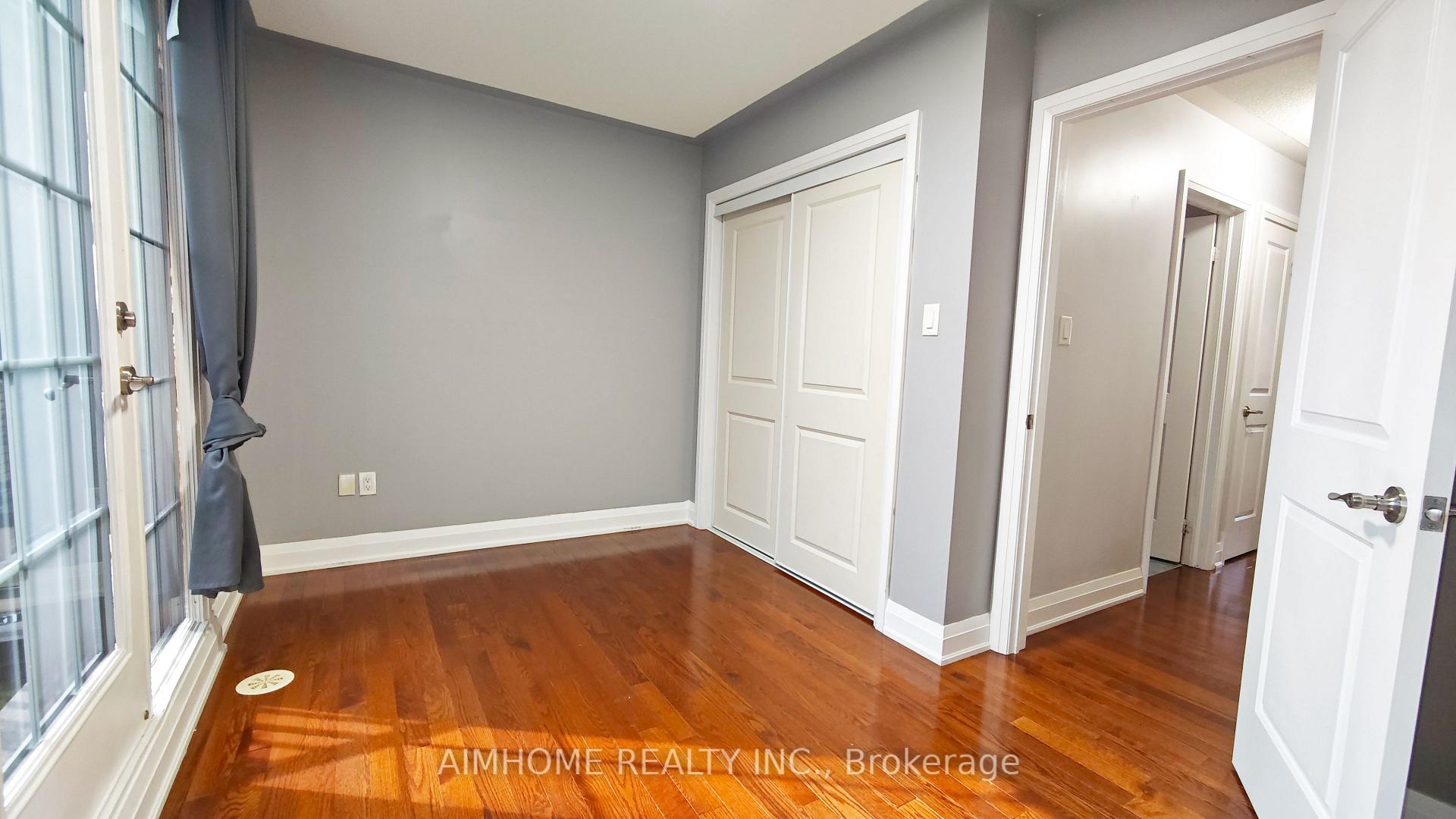 Photo 13 of 40 Raffeix Lane, Toronto, Regent Park — HOMEH