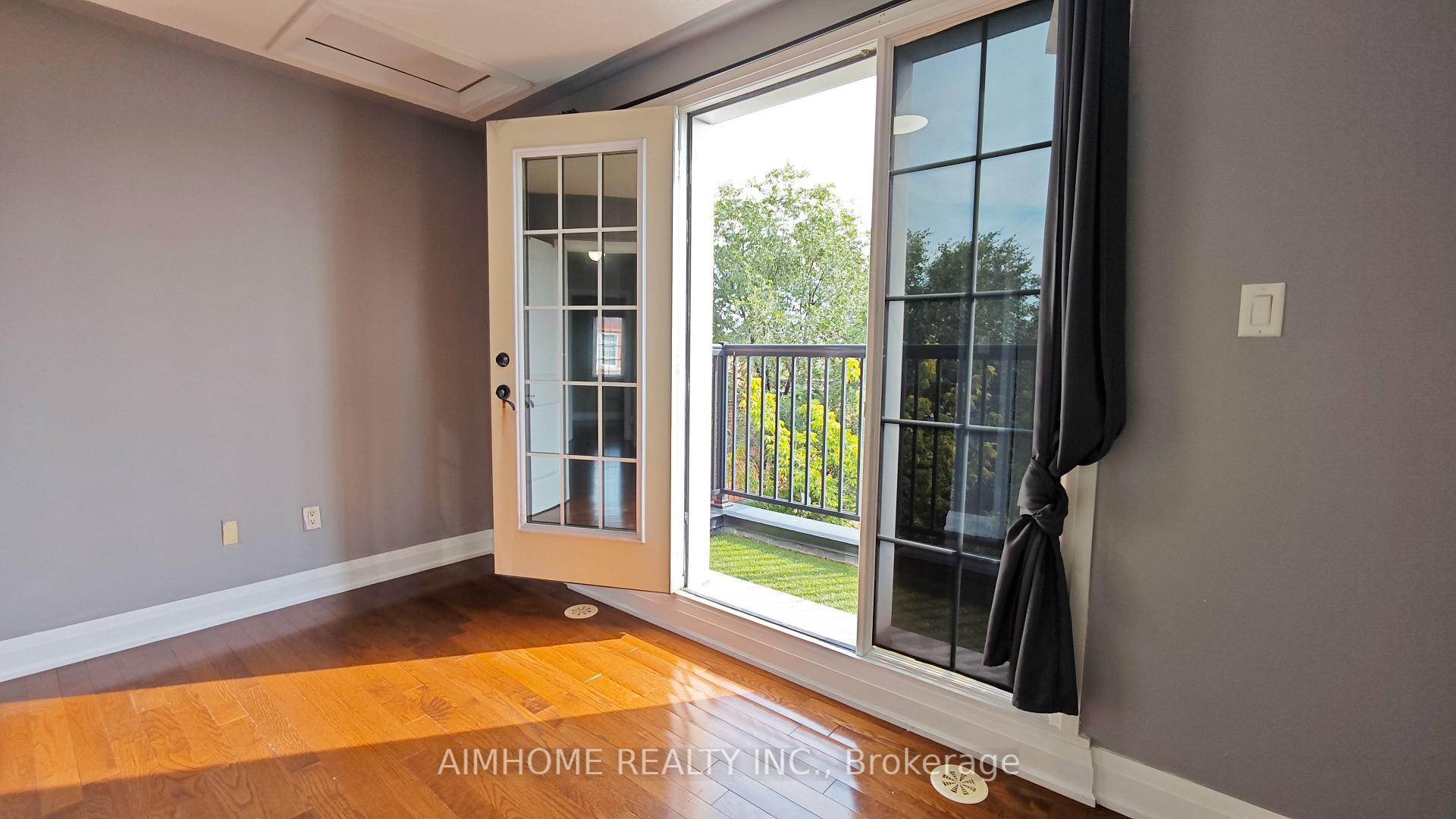 Photo 14 of 40 Raffeix Lane, Toronto, Regent Park — HOMEH