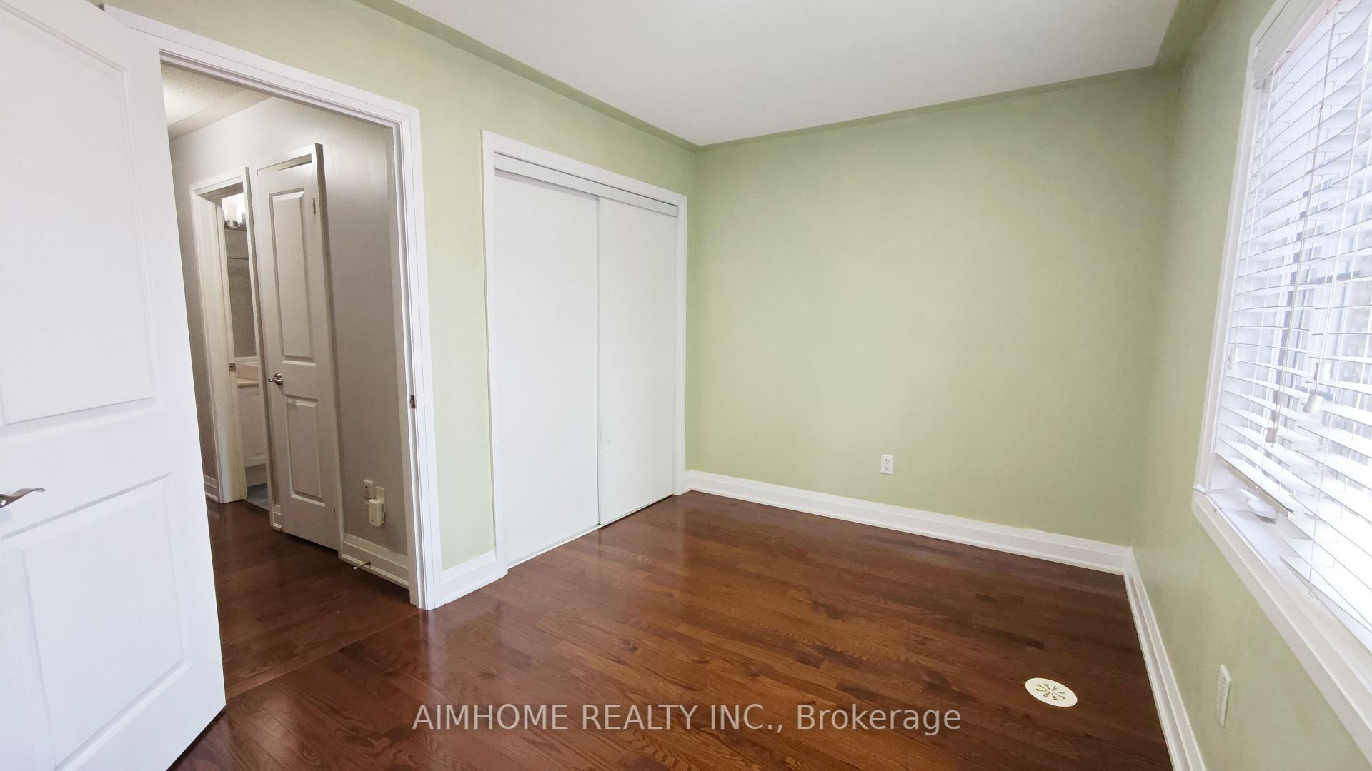 Photo 17 of 40 Raffeix Lane, Toronto, Regent Park — HOMEH