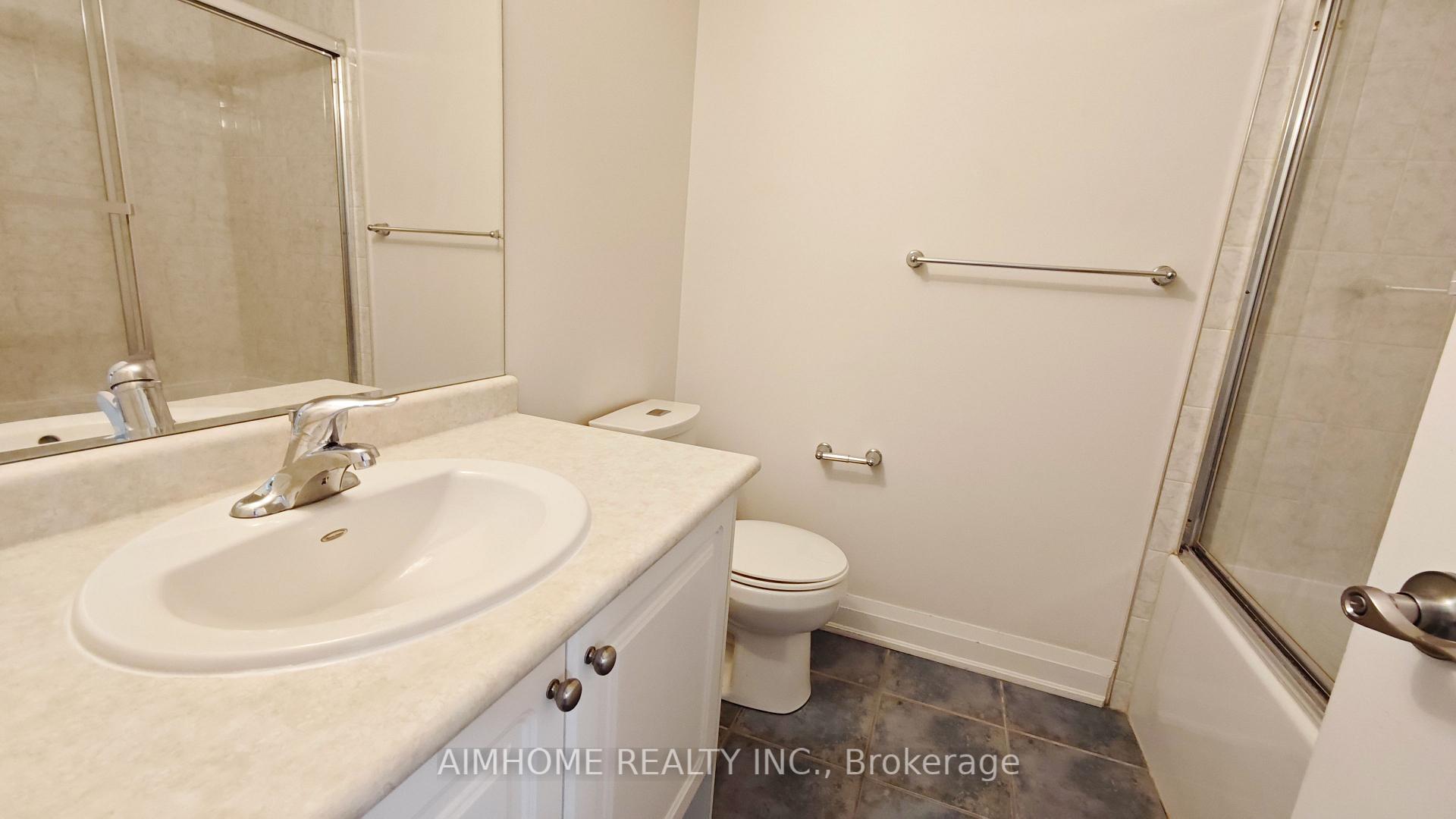 Photo 29 of 40 Raffeix Lane, Toronto, Regent Park — HOMEH