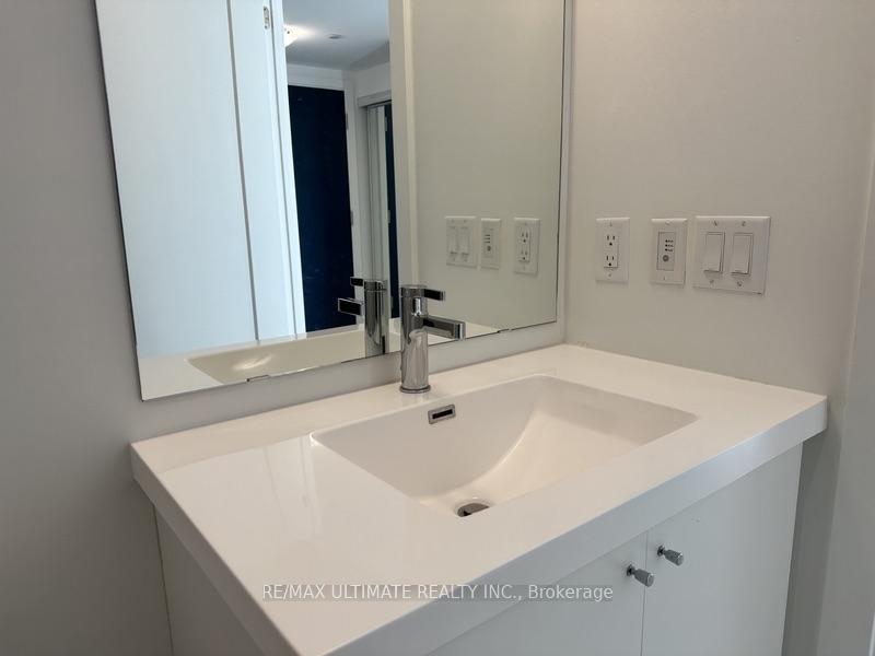 Photo 9 of Unit 2710, 2545 Simcoe Street N, Oshawa, Windfields — HOMEH