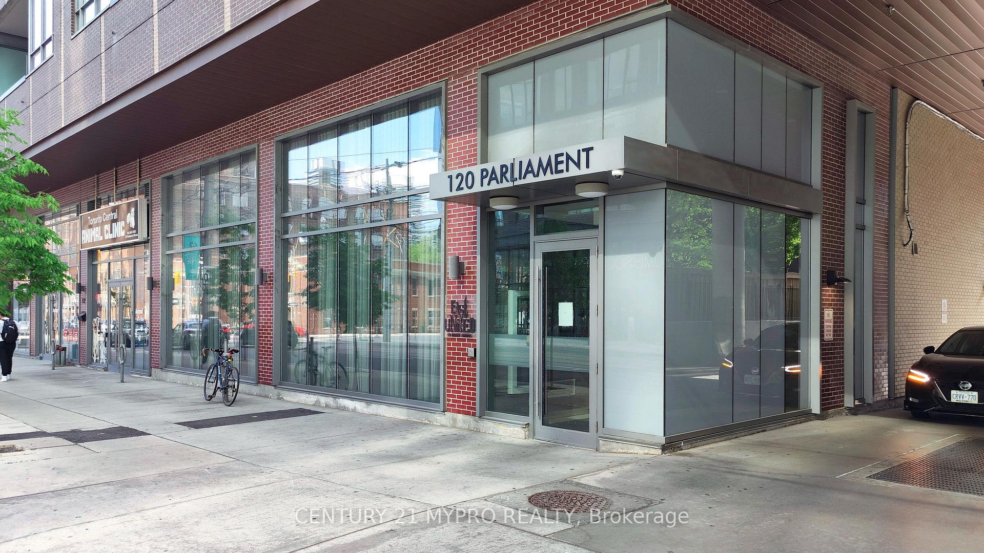 Front of Unit 1406, 120 Parliament Street