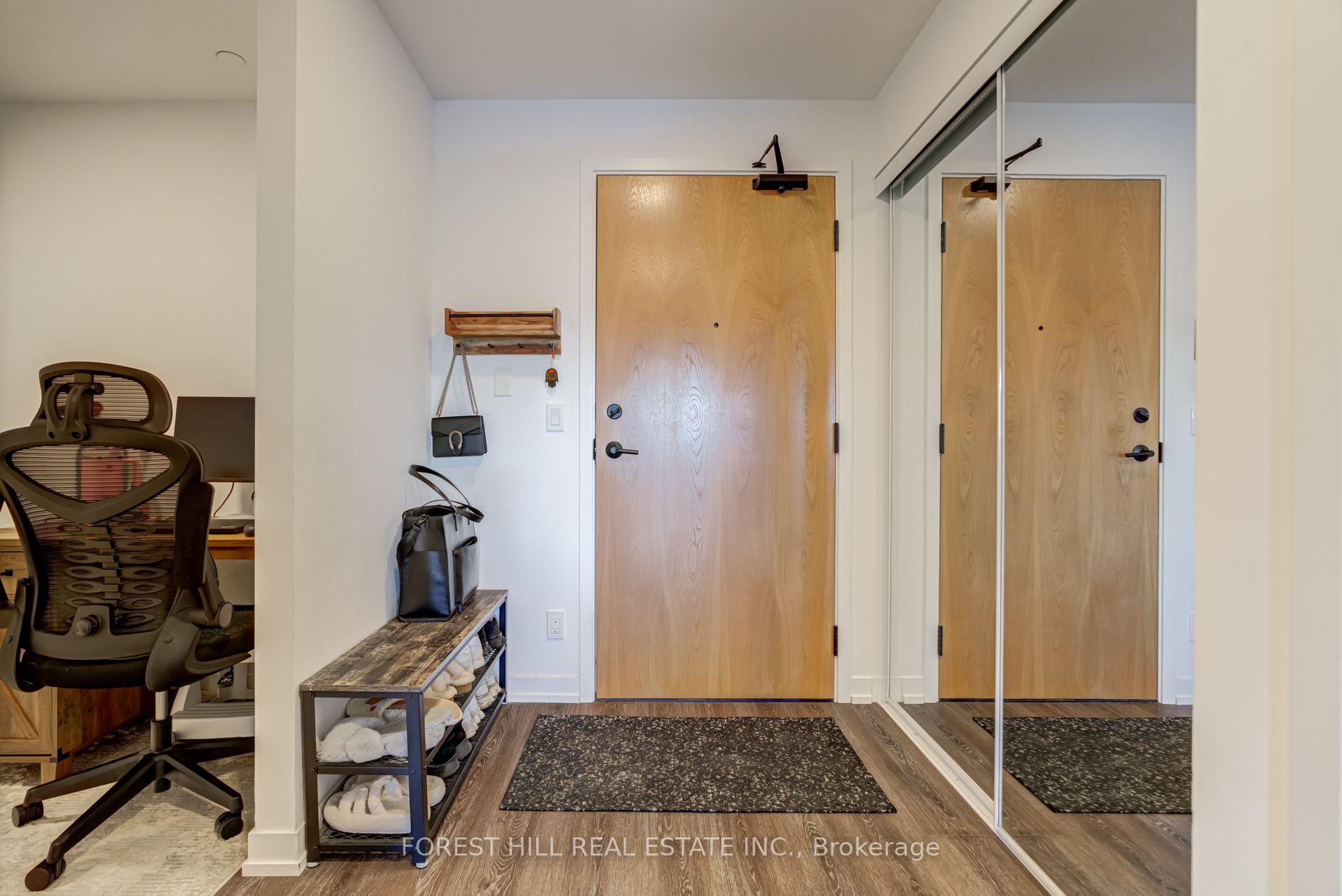 Photo 5 of Unit 217, 8 Beverley Glen Boulevard, Vaughan, Beverley Glen — HOMEH
