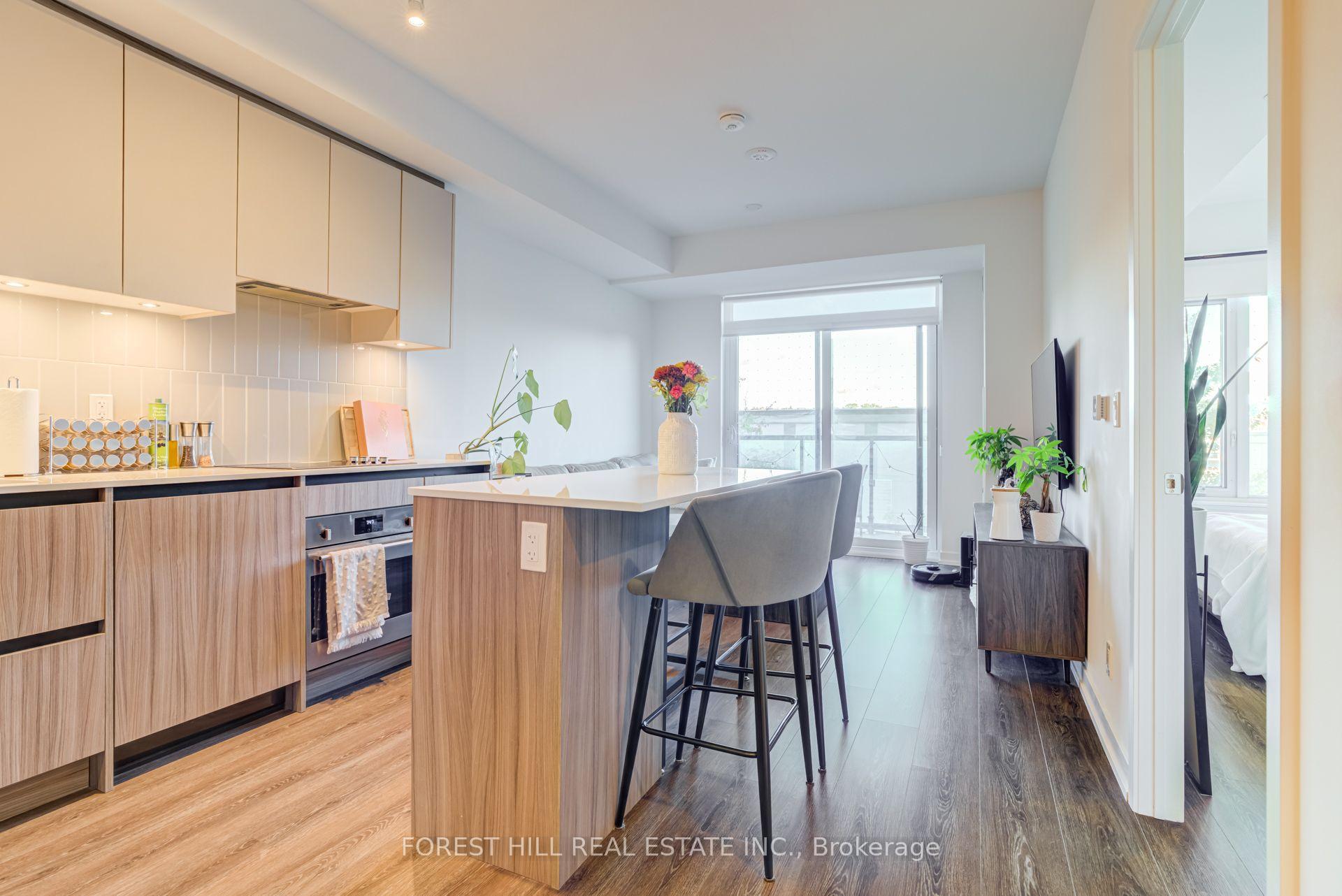 Photo 6 of Unit 217, 8 Beverley Glen Boulevard, Vaughan, Beverley Glen — HOMEH