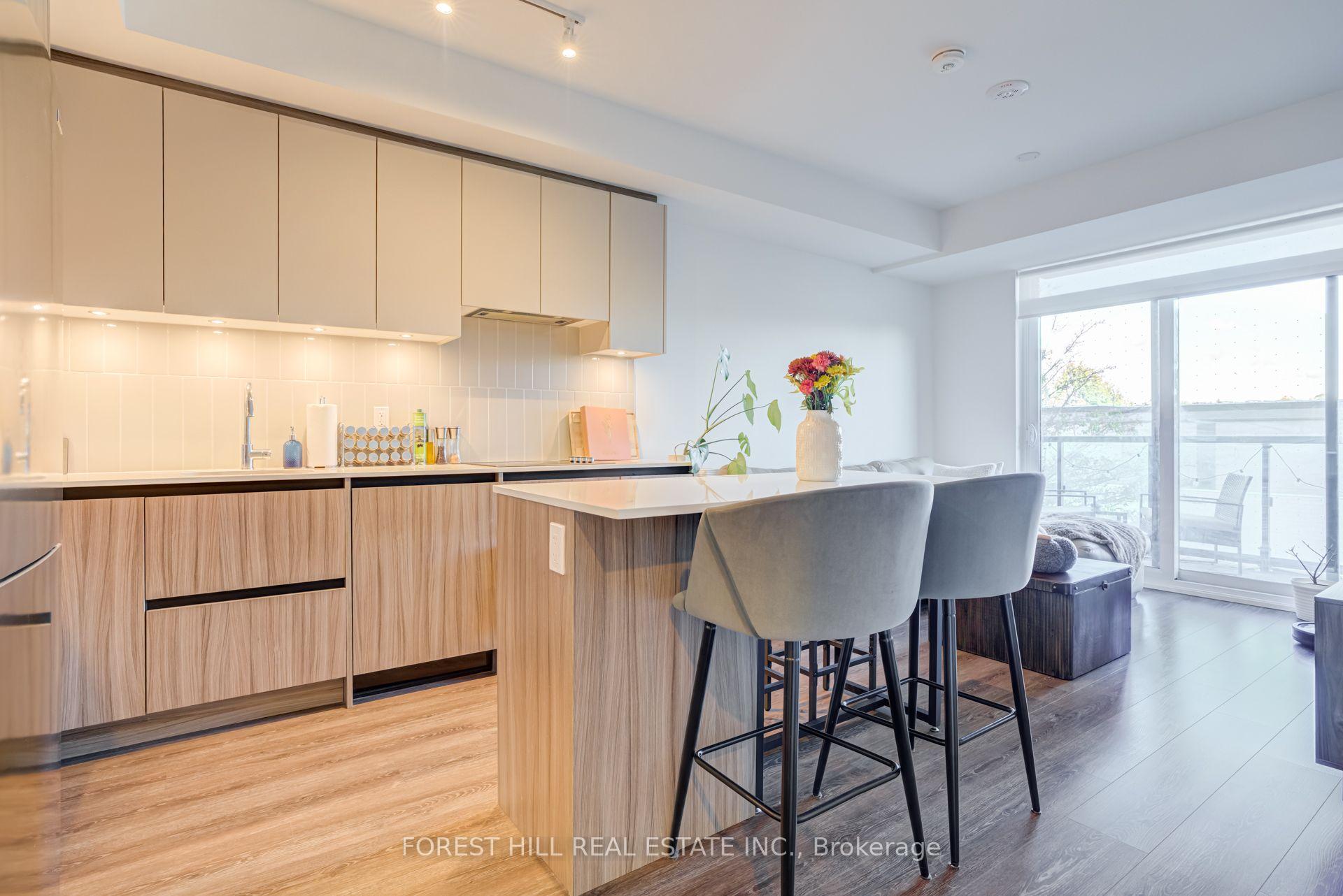 Photo 7 of Unit 217, 8 Beverley Glen Boulevard, Vaughan, Beverley Glen — HOMEH