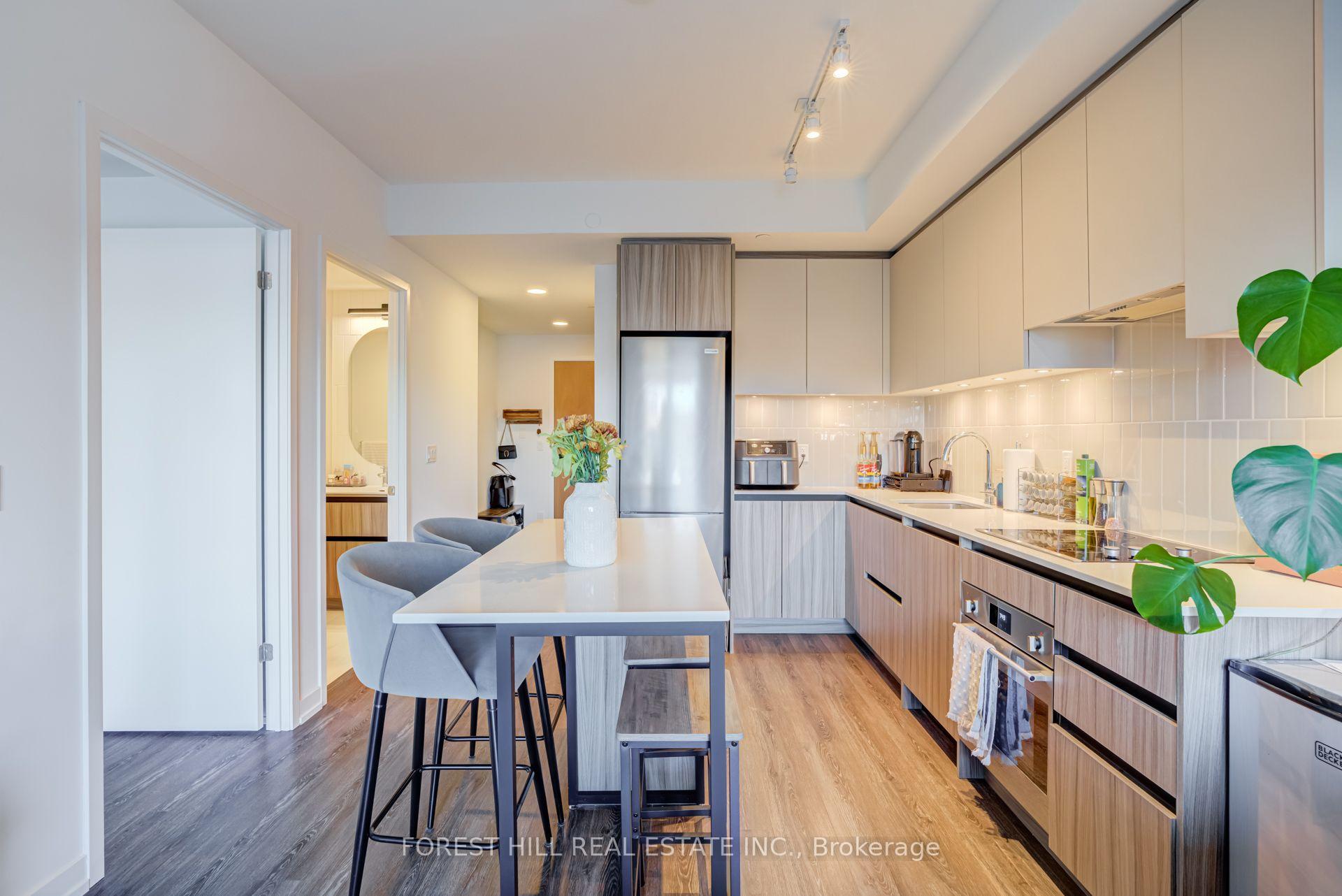 Photo 9 of Unit 217, 8 Beverley Glen Boulevard, Vaughan, Beverley Glen — HOMEH