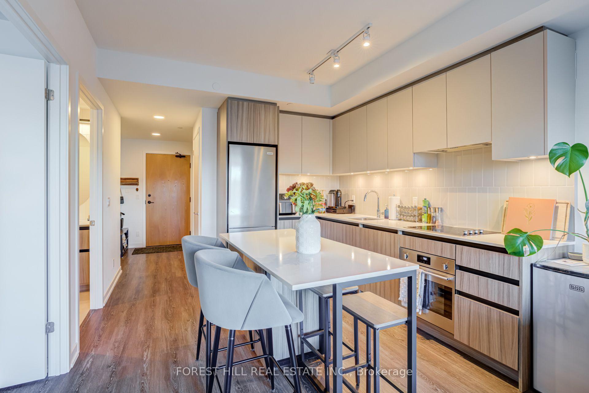 Photo 10 of Unit 217, 8 Beverley Glen Boulevard, Vaughan, Beverley Glen — HOMEH
