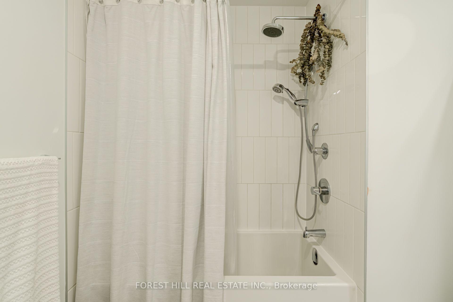Photo 27 of Unit 217, 8 Beverley Glen Boulevard, Vaughan, Beverley Glen — HOMEH