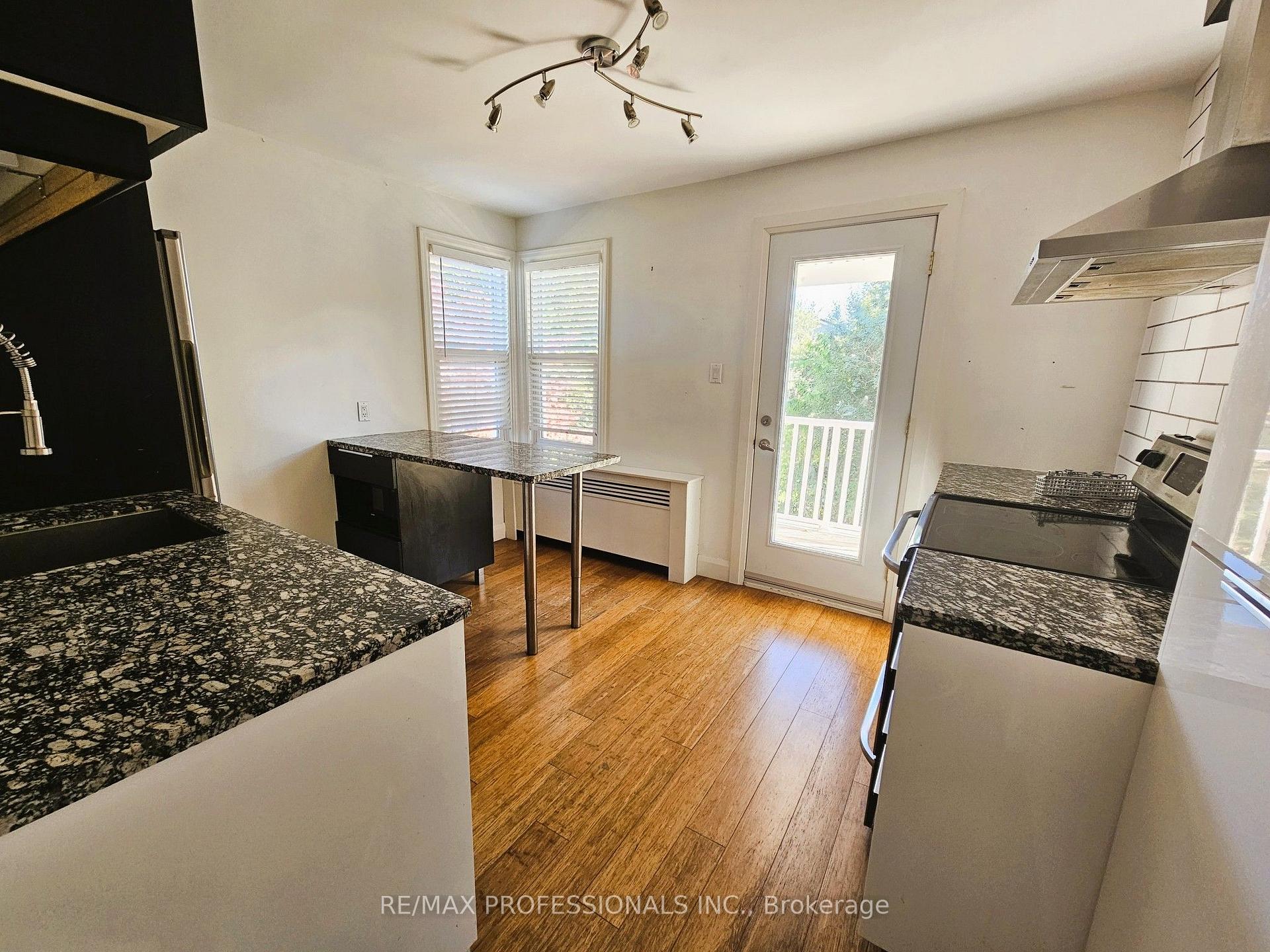 Photo 9 of Unit A-Upper, 119 Erb Street, Waterloo, Uptown Waterloo/North Ward — HOMEH
