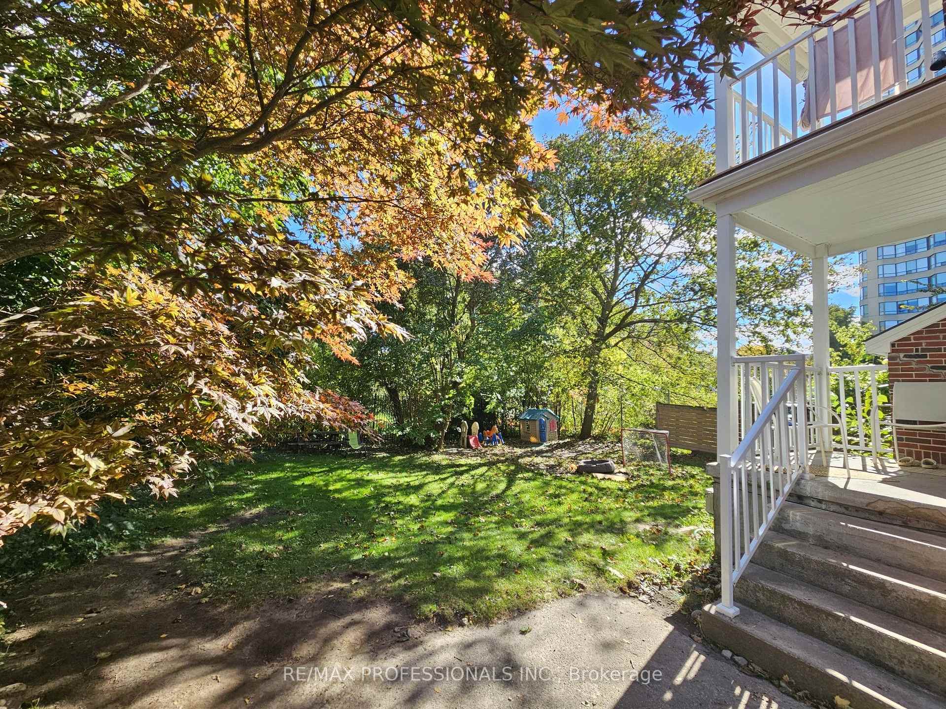 Photo 17 of Unit A-Upper, 119 Erb Street, Waterloo, Uptown Waterloo/North Ward — HOMEH