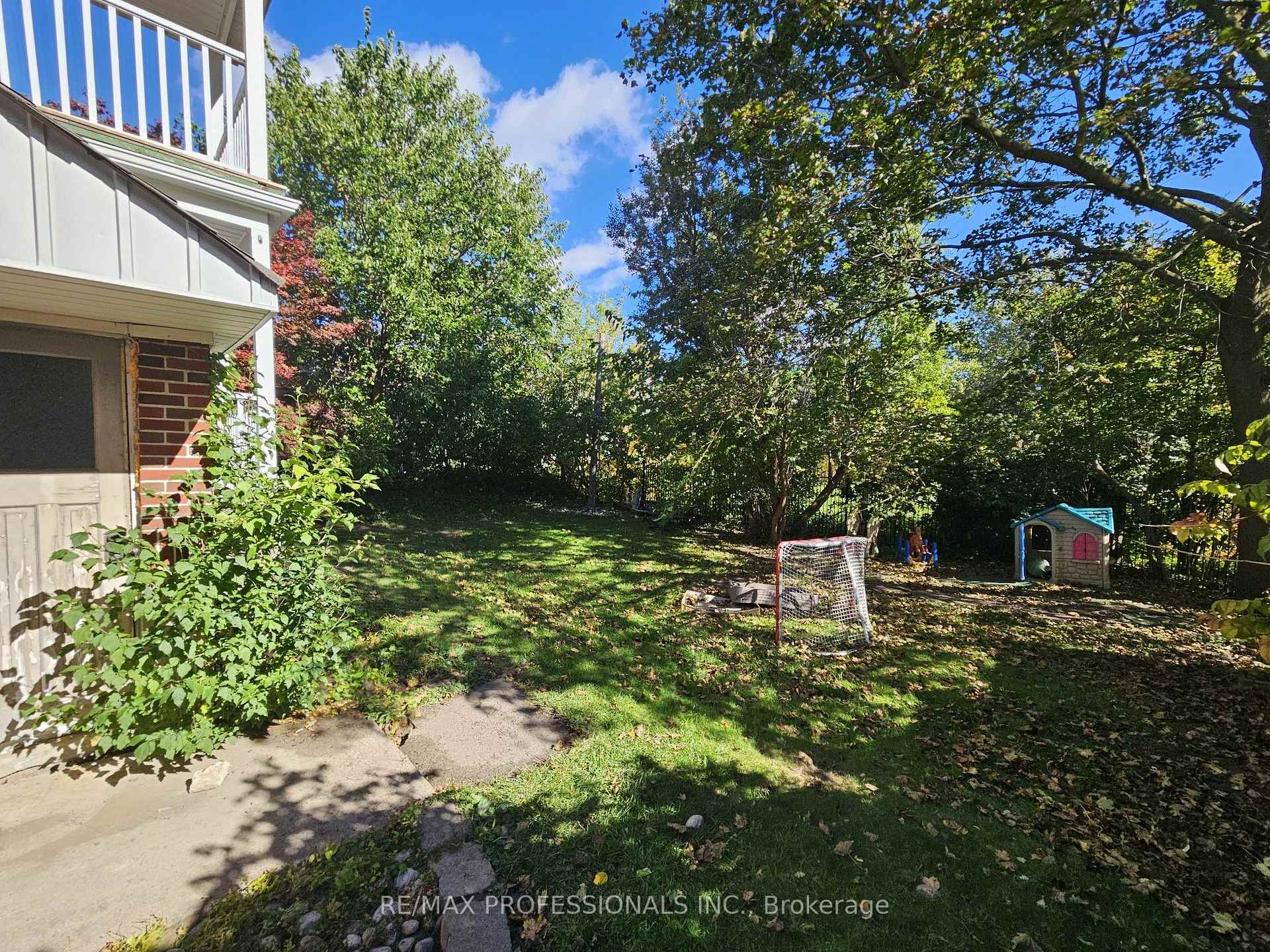 Photo 18 of Unit A-Upper, 119 Erb Street, Waterloo, Uptown Waterloo/North Ward — HOMEH