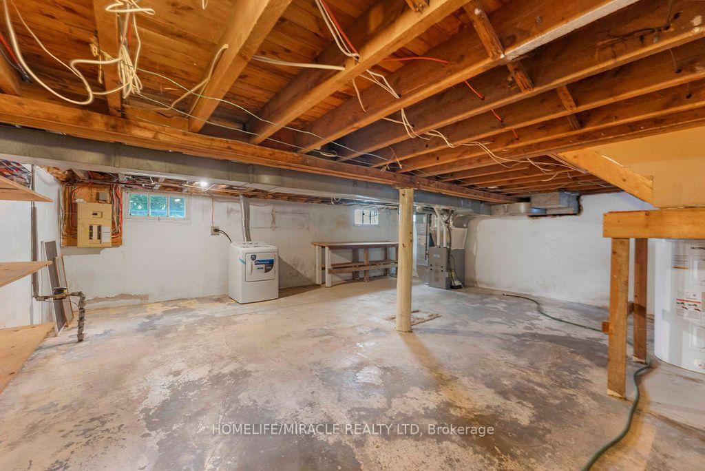 Photo 36 of 2033 Simcoe Street N, Oshawa, Samac — HOMEH
