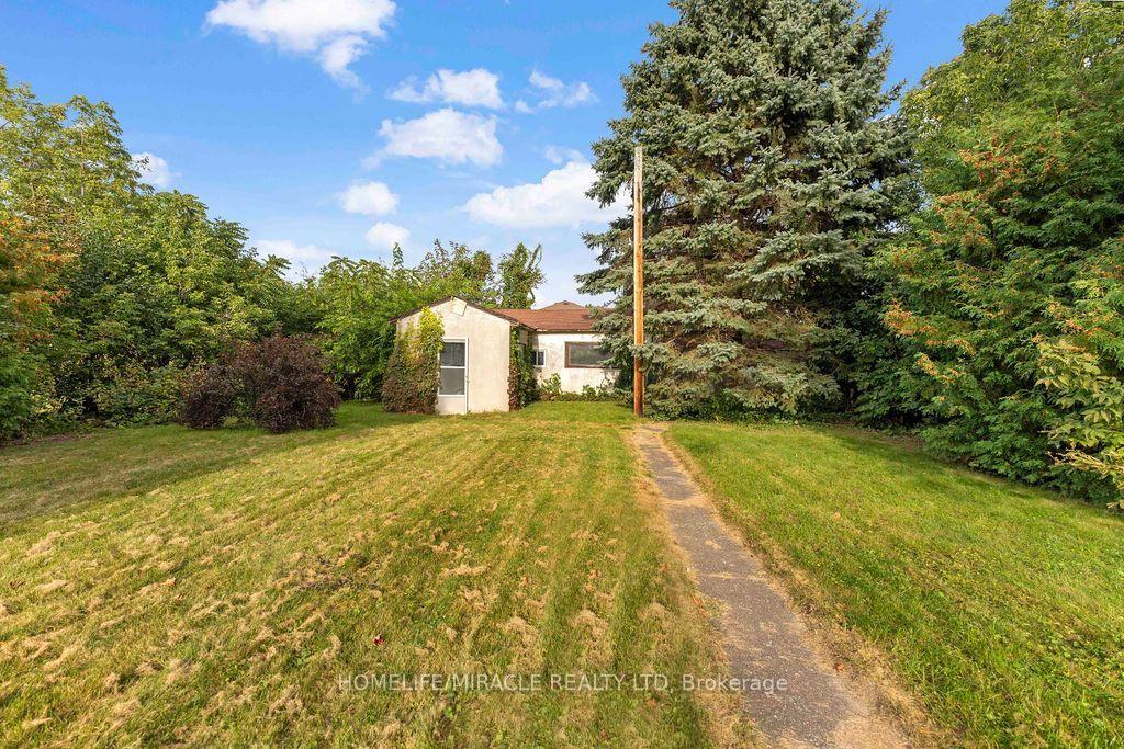 Photo 38 of 2033 Simcoe Street N, Oshawa, Samac — HOMEH