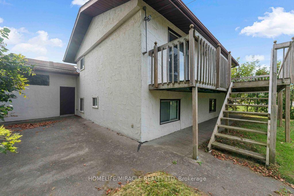 Photo 41 of 2033 Simcoe Street N, Oshawa, Samac — HOMEH