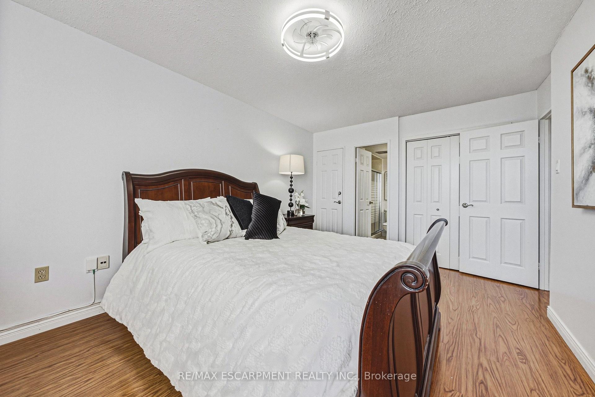Photo 16 of Unit 1105, 2055 Upper Middle Road, Burlington, Brant Hills — HOMEH