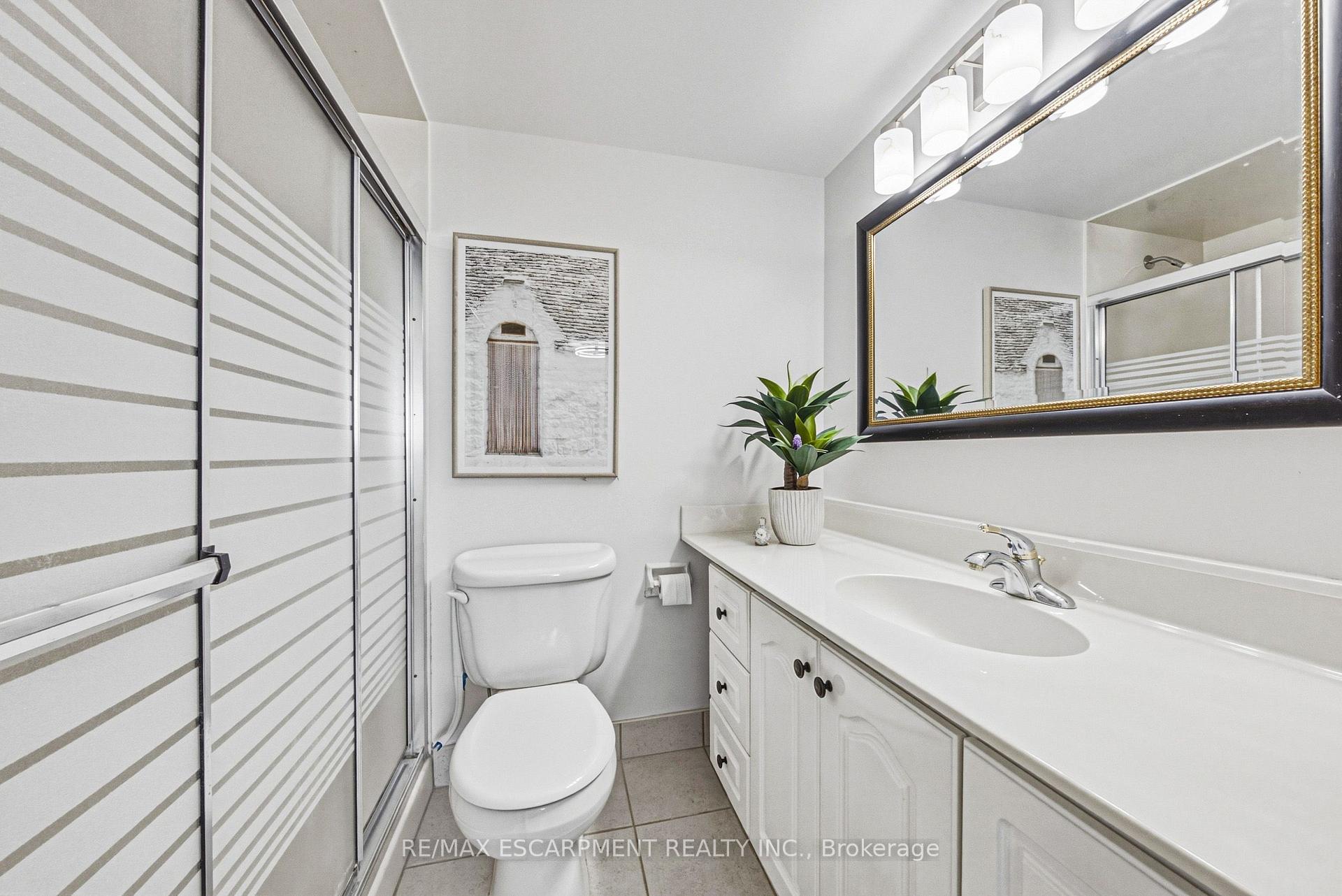 Photo 17 of Unit 1105, 2055 Upper Middle Road, Burlington, Brant Hills — HOMEH