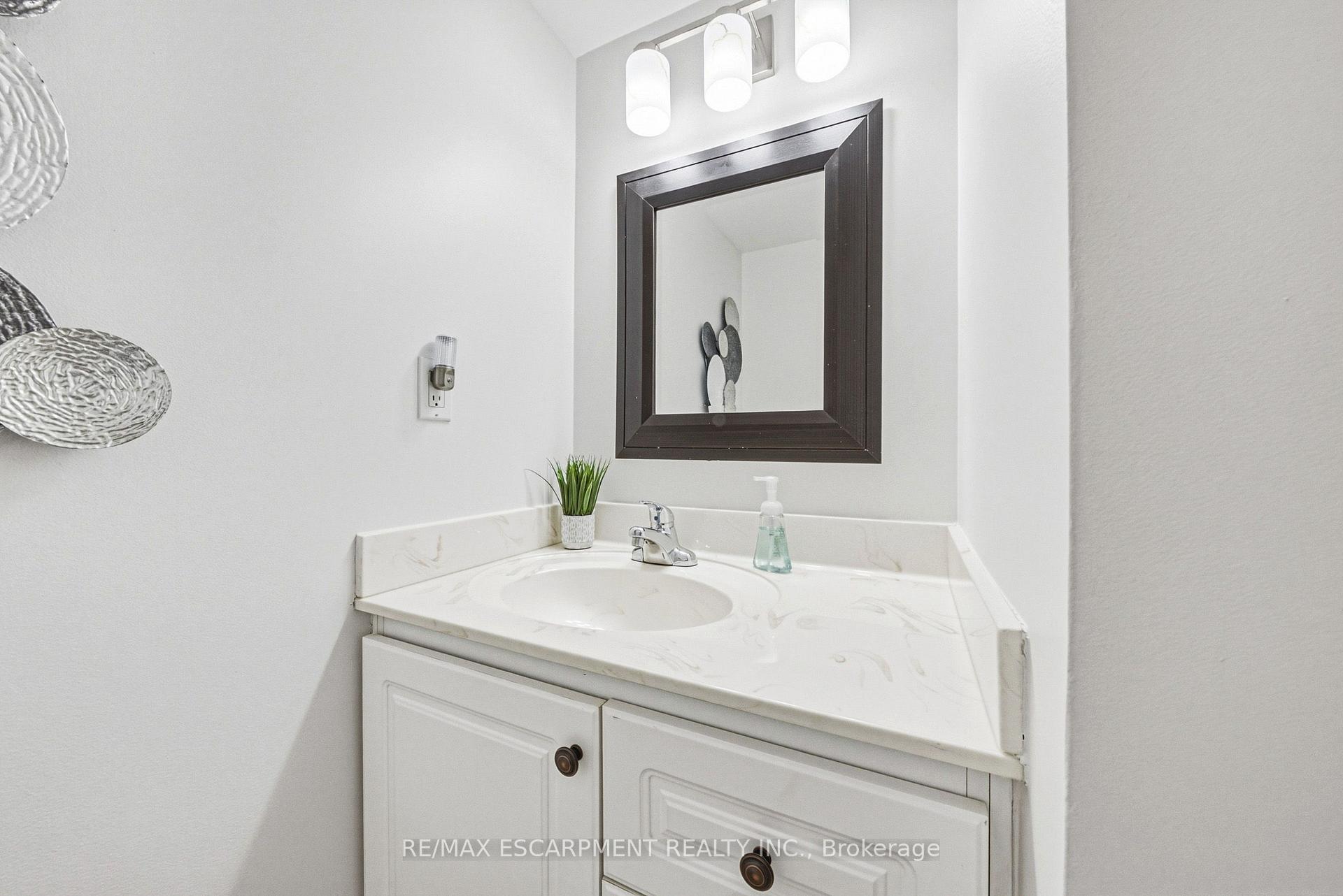 Photo 21 of Unit 1105, 2055 Upper Middle Road, Burlington, Brant Hills — HOMEH