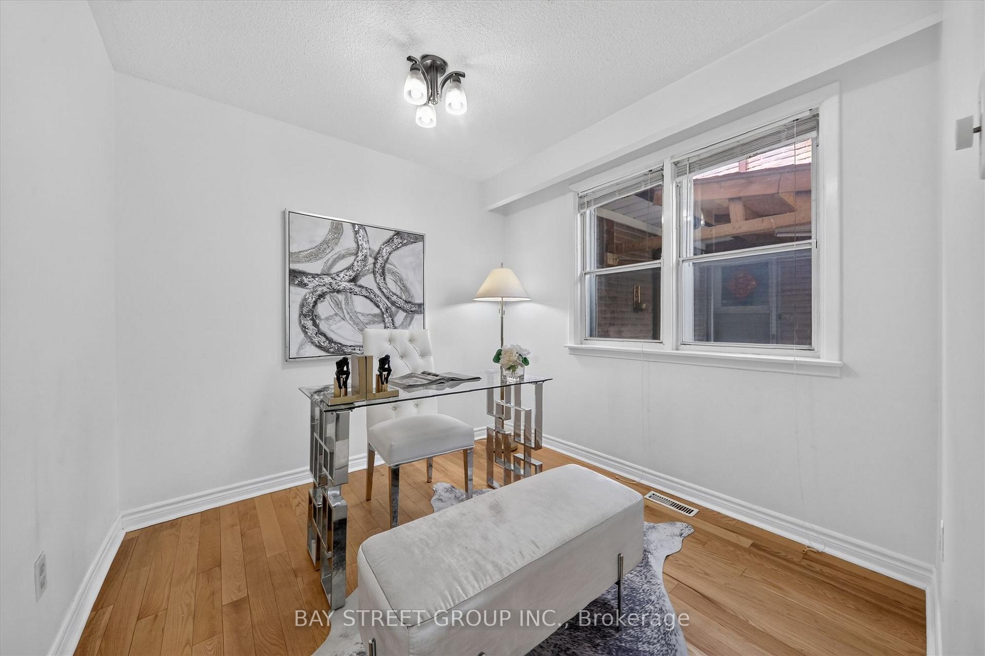 Photo 5 of 95 Tineta Crescent, Scarborough, Agincourt South-Malvern West — HOMEH