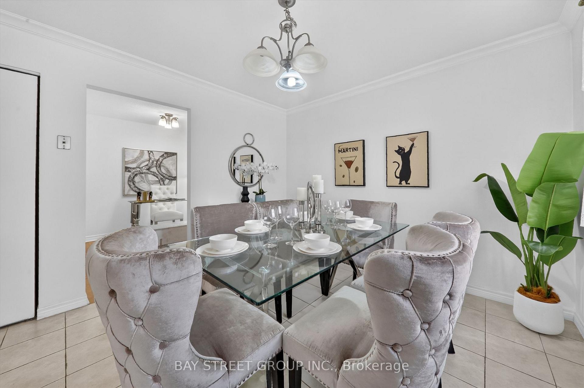 Photo 8 of 95 Tineta Crescent, Scarborough, Agincourt South-Malvern West — HOMEH