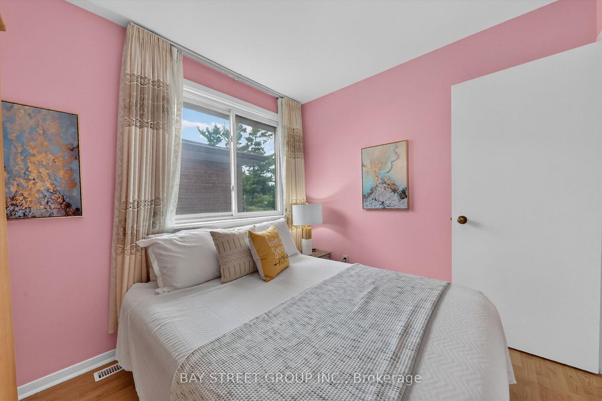 Photo 13 of 95 Tineta Crescent, Scarborough, Agincourt South-Malvern West — HOMEH