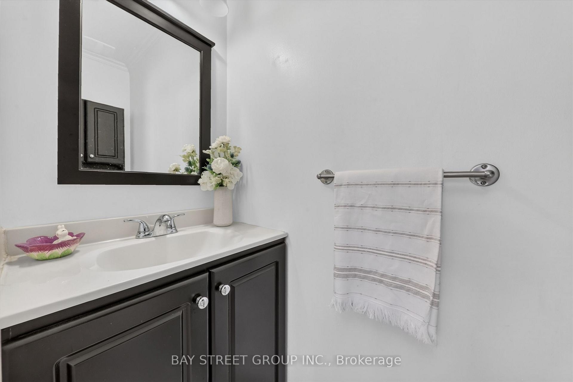 Photo 14 of 95 Tineta Crescent, Scarborough, Agincourt South-Malvern West — HOMEH