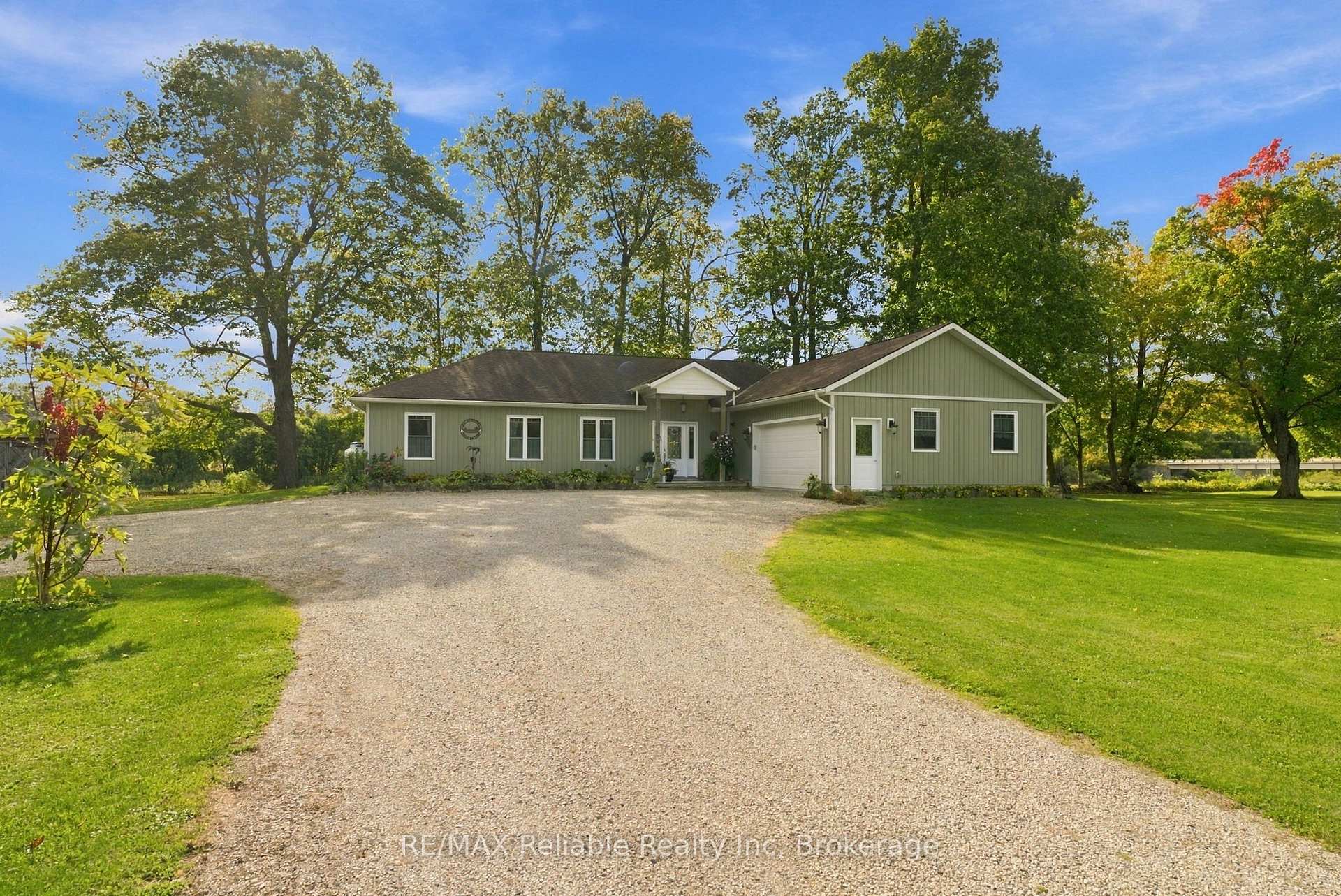 Photo 2 of 37431 Forrester's Line, Central Huron, Clinton — HOMEH