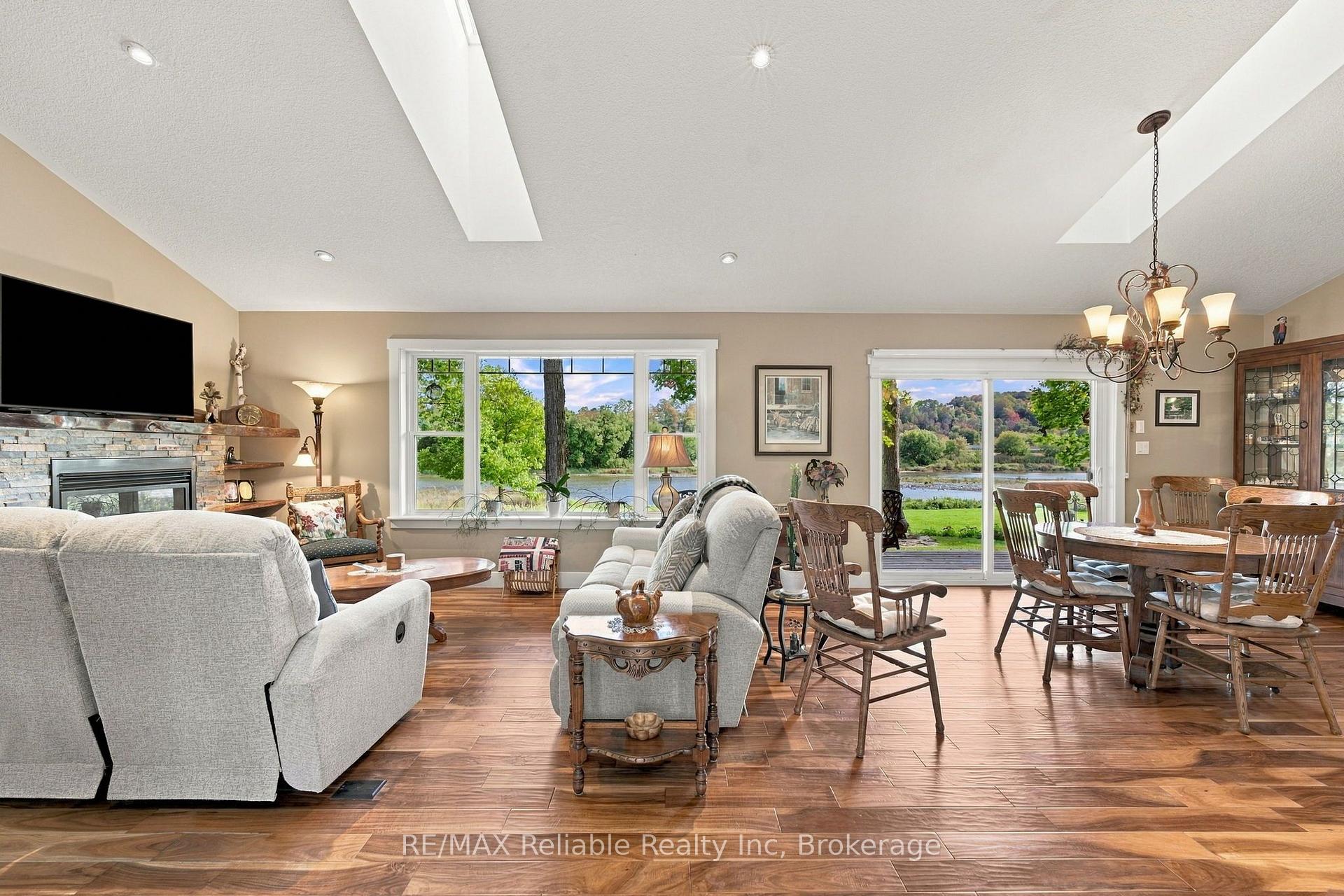 Photo 9 of 37431 Forrester's Line, Central Huron, Clinton — HOMEH