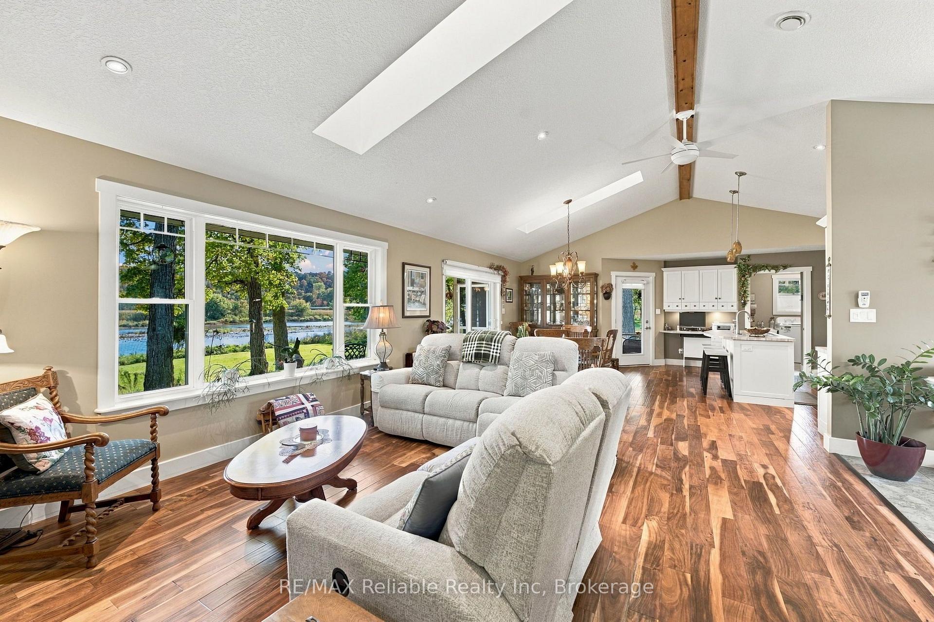 Photo 11 of 37431 Forrester's Line, Central Huron, Clinton — HOMEH