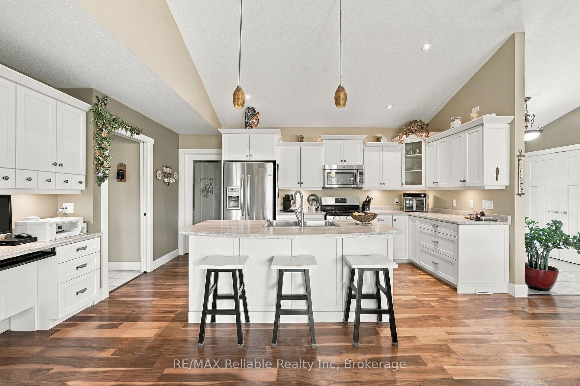 Photo 14 of 37431 Forrester's Line, Central Huron, Clinton — HOMEH