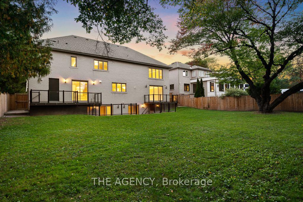 Photo 44 of 72 Lord Seaton Road, North York, St. Andrew-Windfields — HOMEH