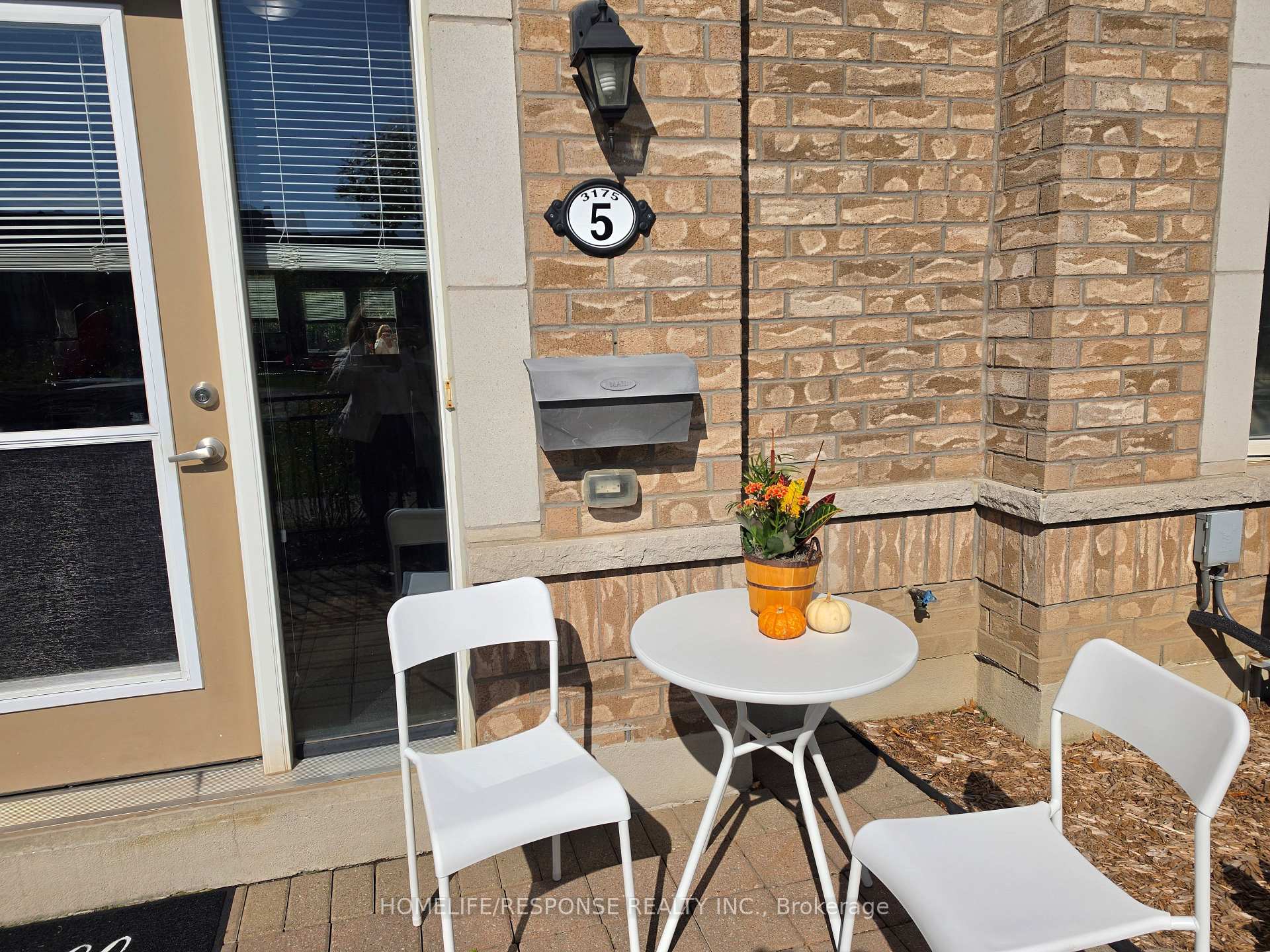 Photo 5 of Unit 5, 3175 Boxford Crescent, Mississauga, Churchill Meadows — HOMEH