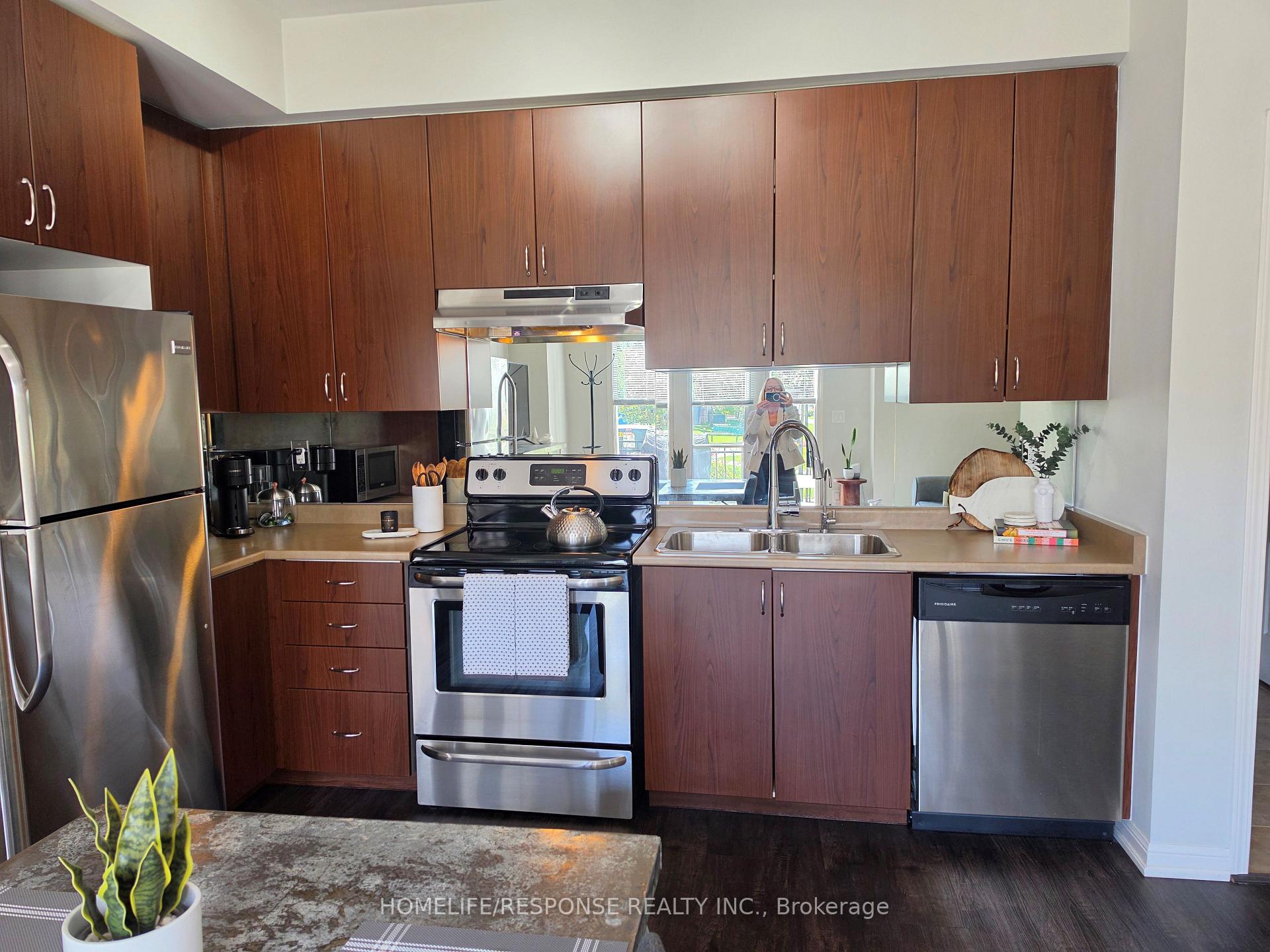 Photo 9 of Unit 5, 3175 Boxford Crescent, Mississauga, Churchill Meadows — HOMEH