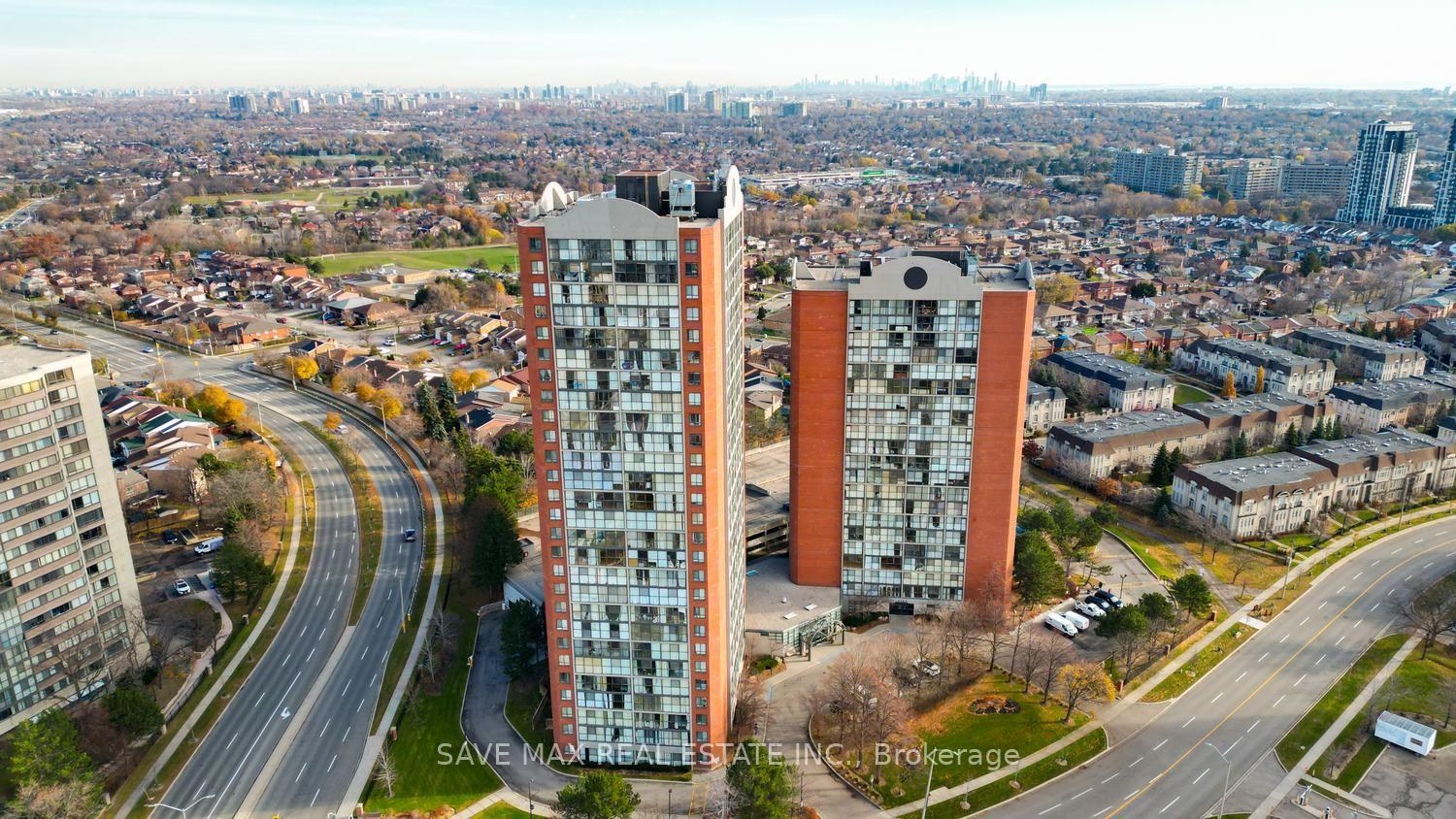 Photo 2 of Unit 2105, 4205 Shipp Drive, Mississauga, City Centre — HOMEH