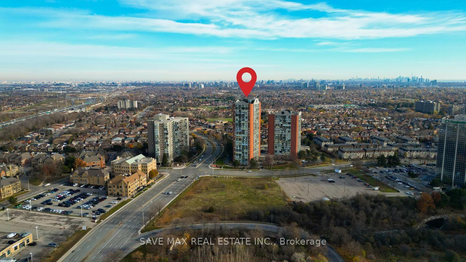 Photo 3 of Unit 2105, 4205 Shipp Drive, Mississauga, City Centre — HOMEH