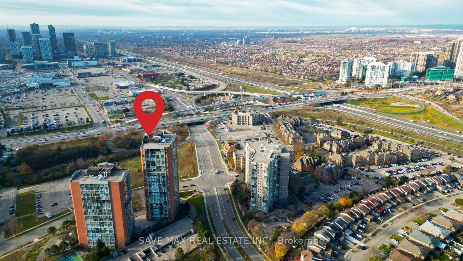 Photo 6 of Unit 2105, 4205 Shipp Drive, Mississauga, City Centre — HOMEH