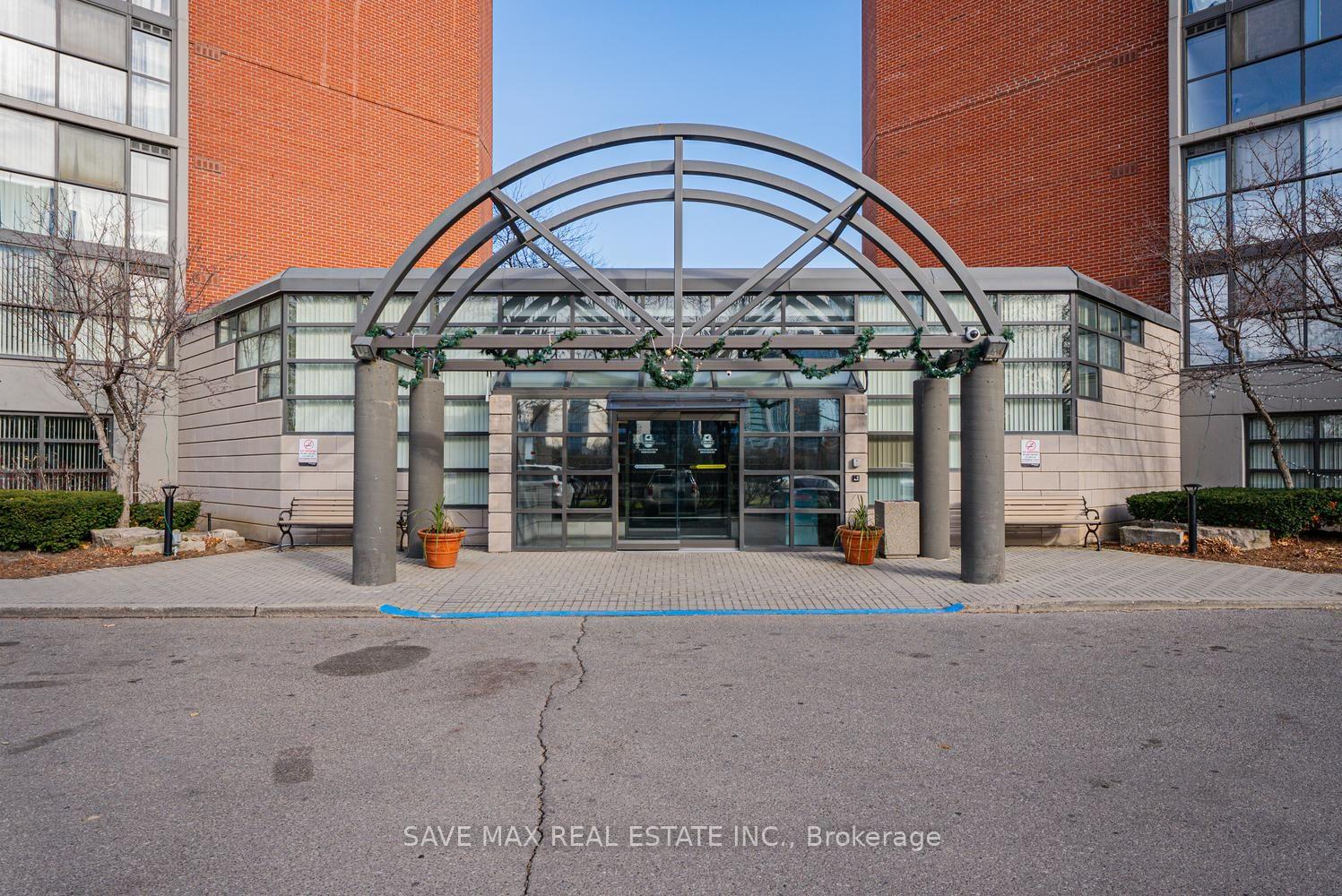 Photo 7 of Unit 2105, 4205 Shipp Drive, Mississauga, City Centre — HOMEH