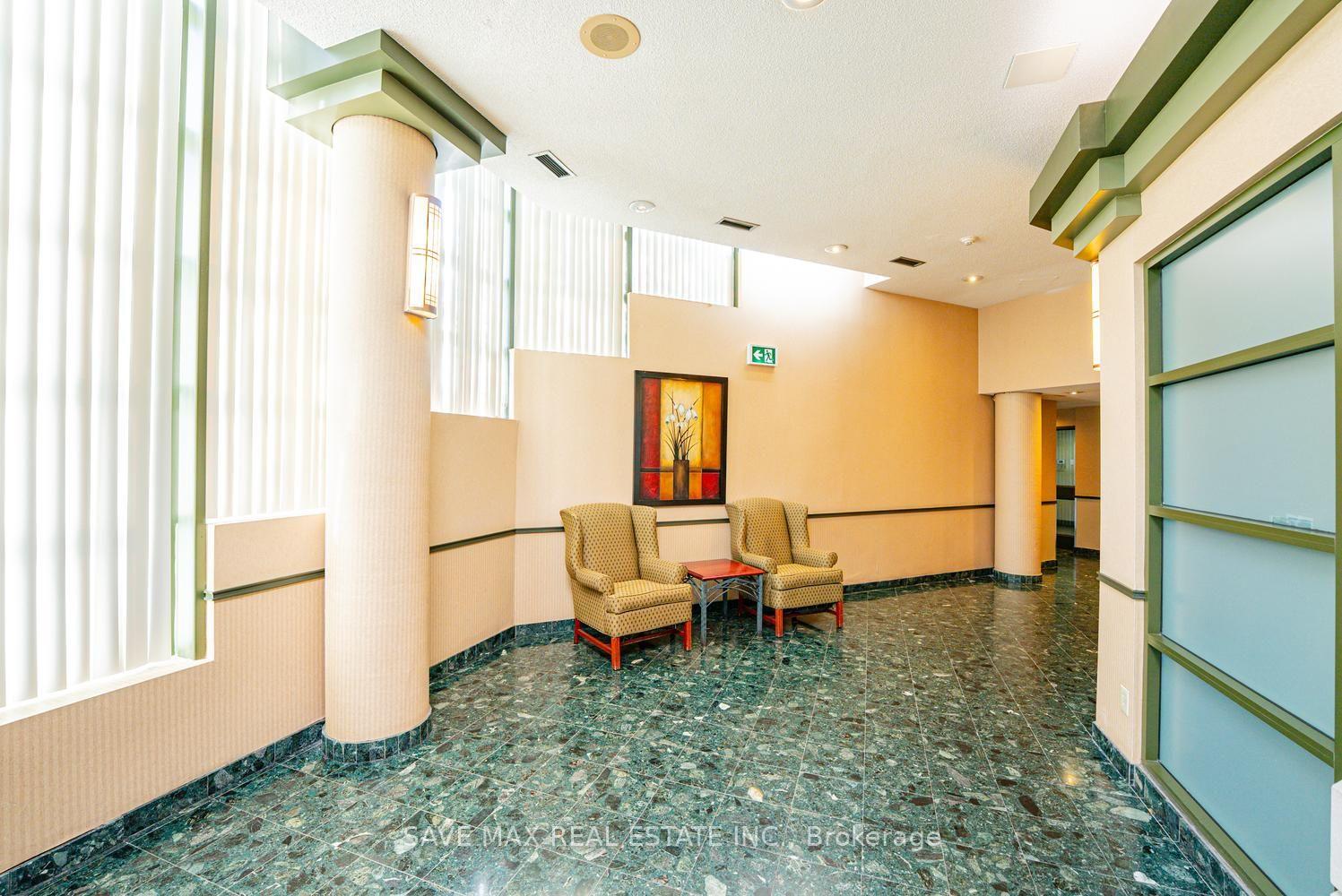 Photo 9 of Unit 2105, 4205 Shipp Drive, Mississauga, City Centre — HOMEH
