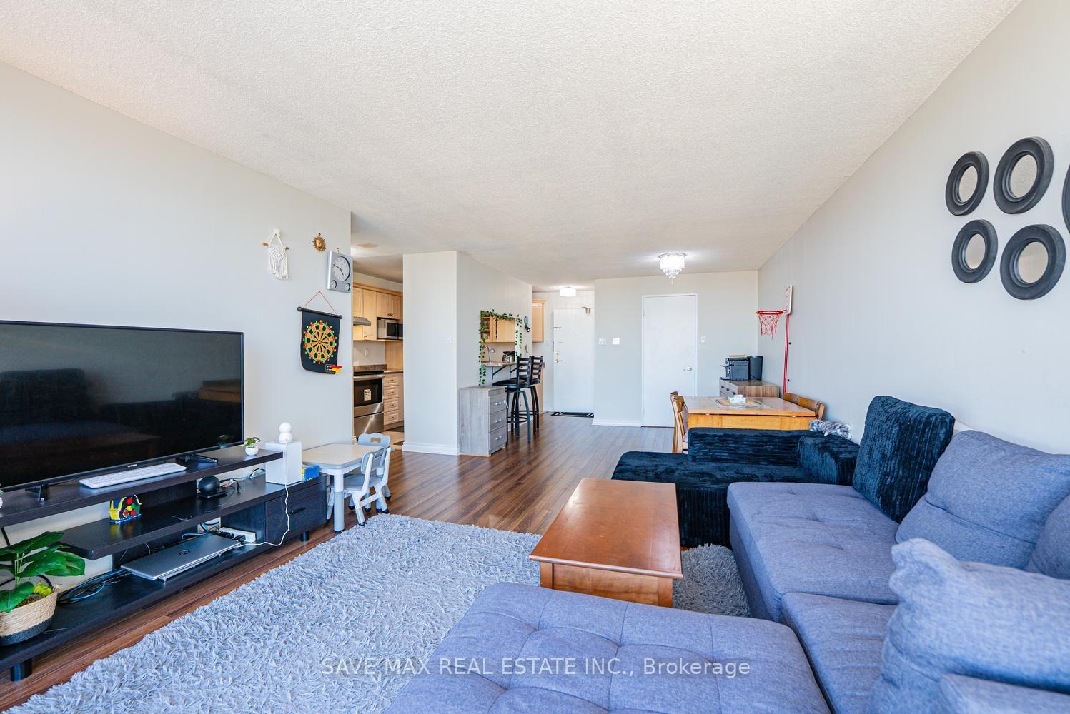 Photo 19 of Unit 2105, 4205 Shipp Drive, Mississauga, City Centre — HOMEH