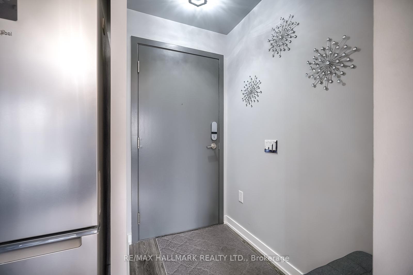 Photo 5 of Unit 421, 9 Tecumseth Street, Toronto, Niagara — HOMEH